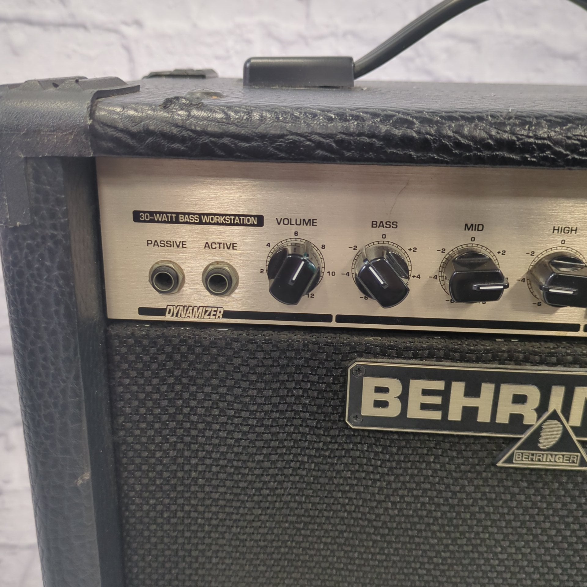 Behringer Ultrabass Bx300 basscombo high quality Verstärker