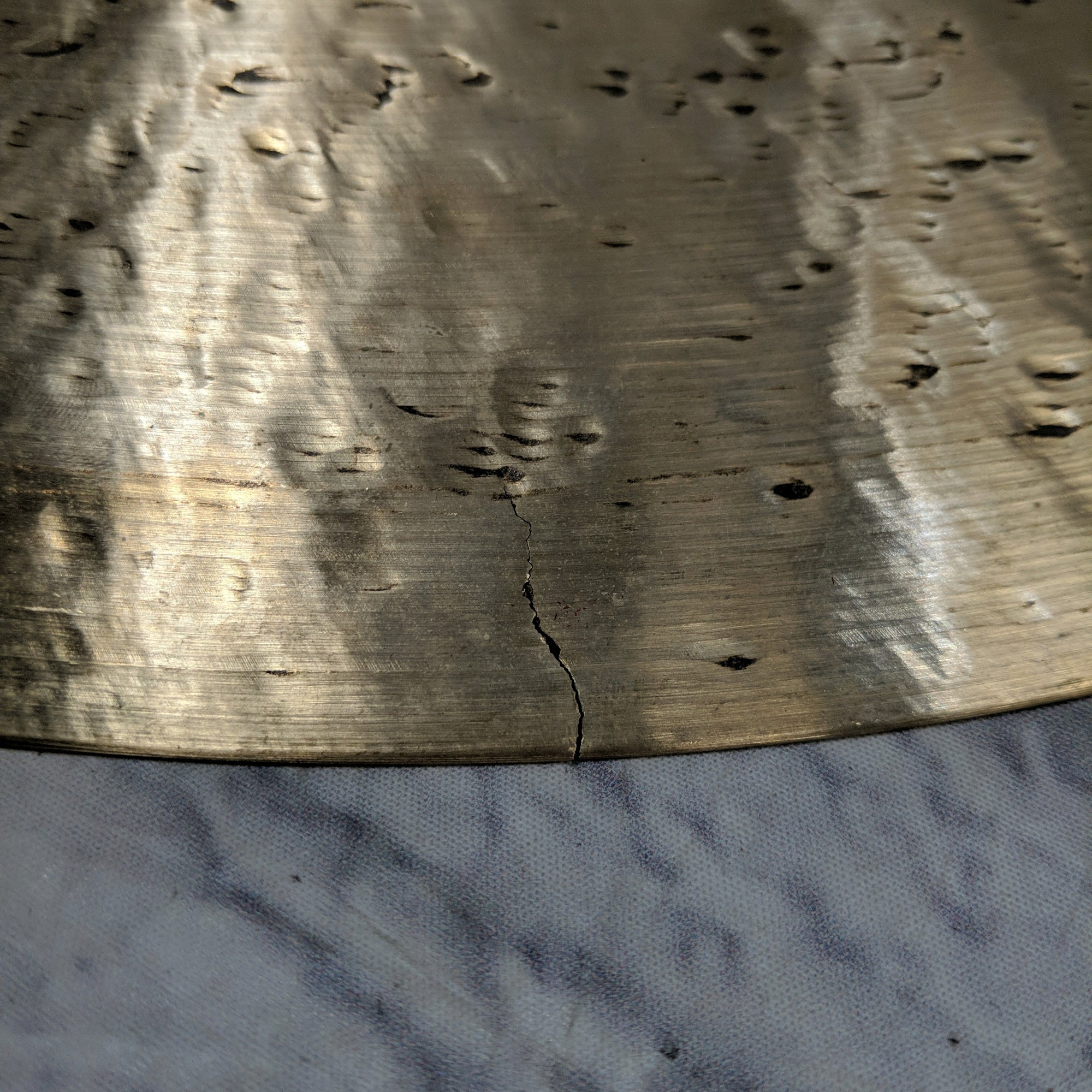 Diril XWorship Crash Ride Cymbal 24in (small crack)