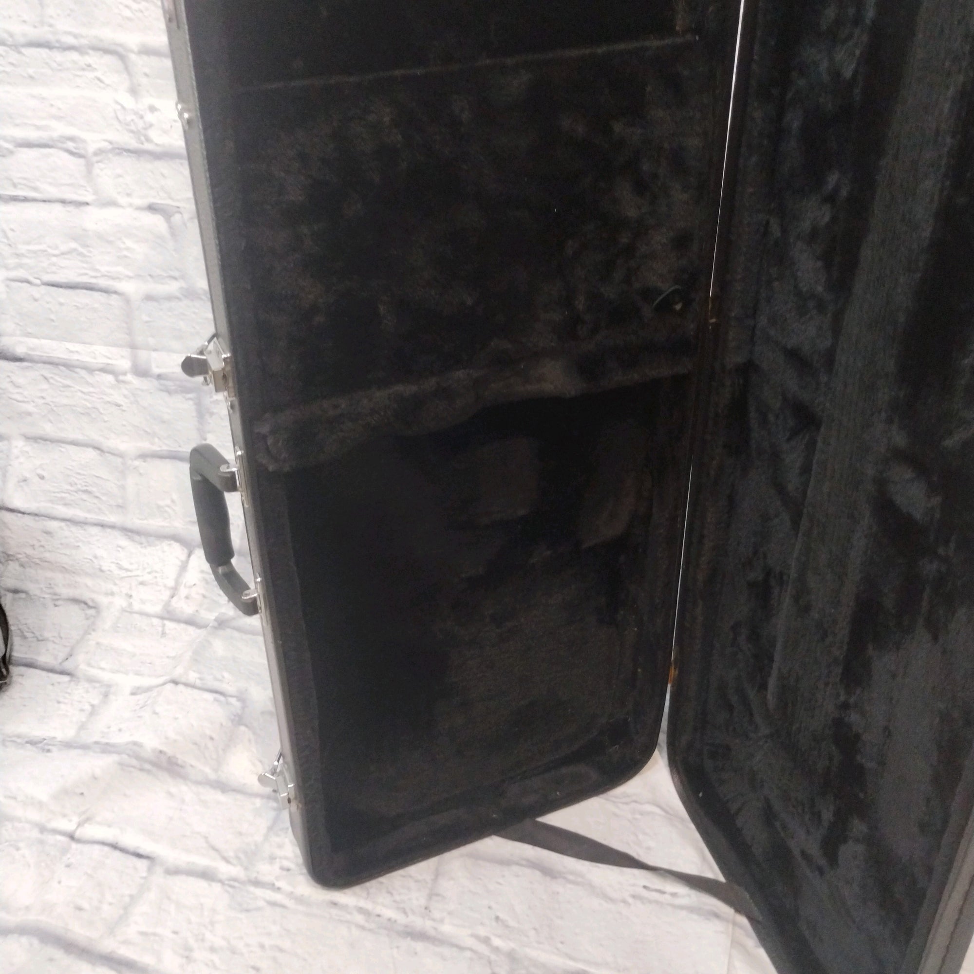 Gator Hardshell Guitar Case