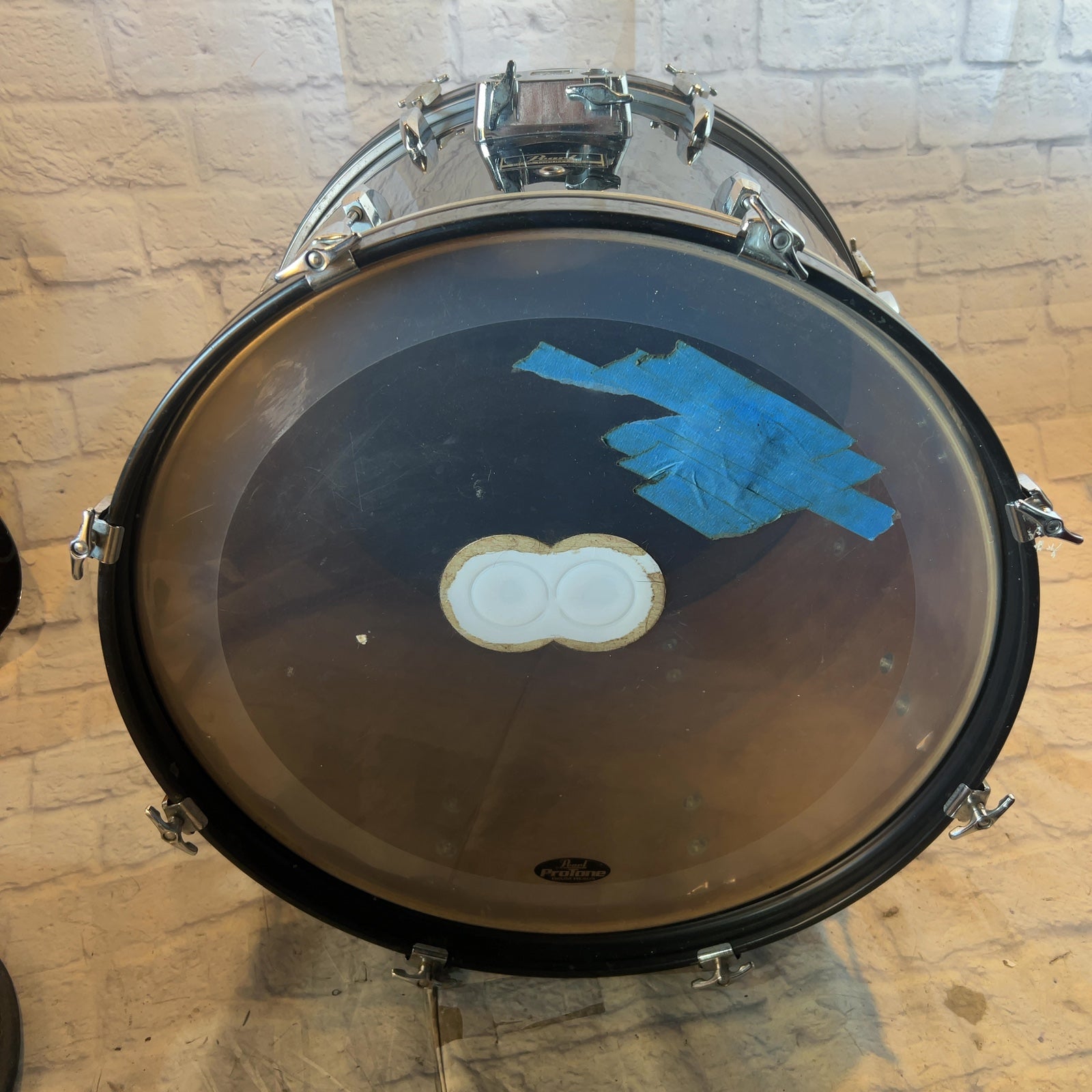 Pearl 22 Forum Black Kick Drum