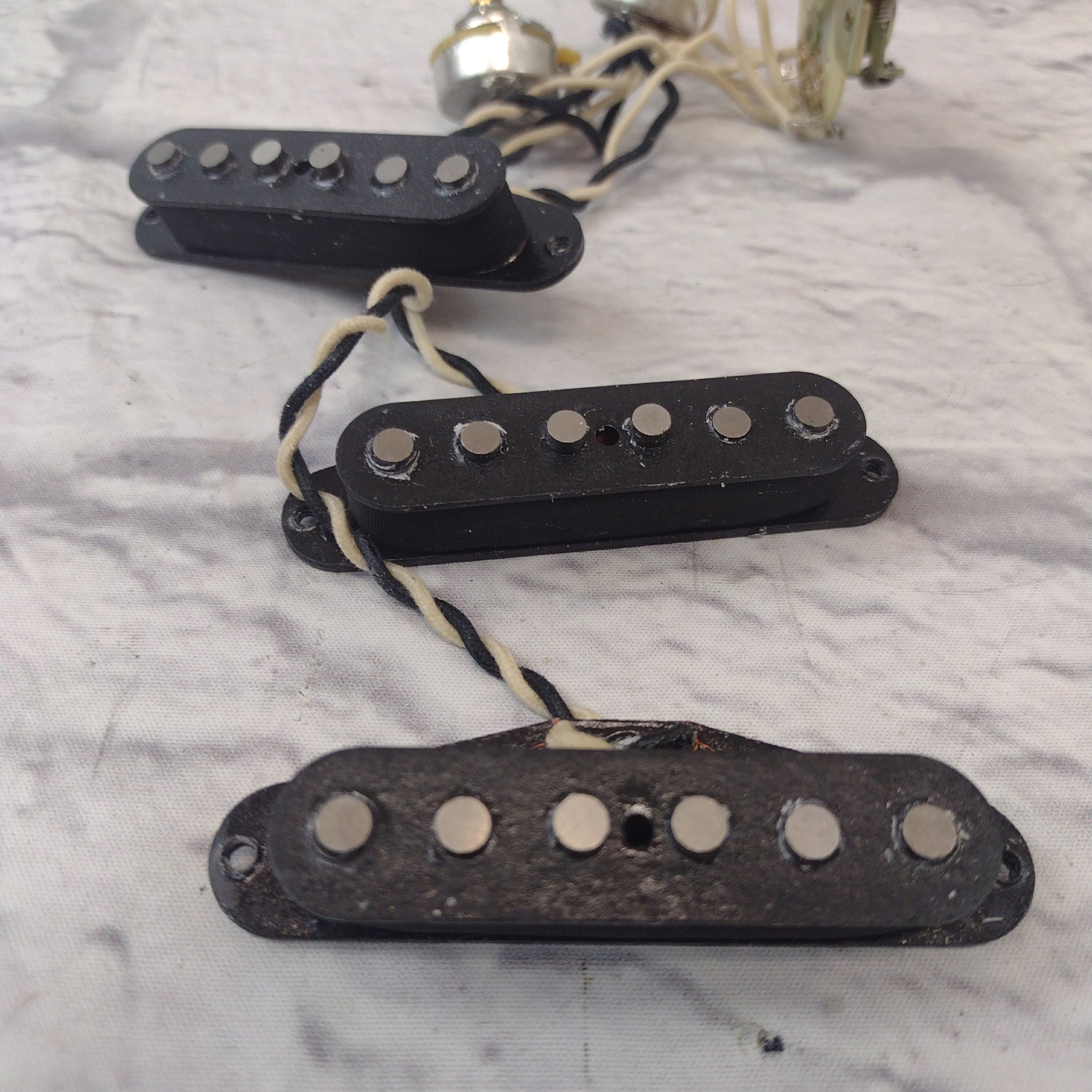 Genesis Pickups 635 Custom Left Handed Silver Sky Pickup Set