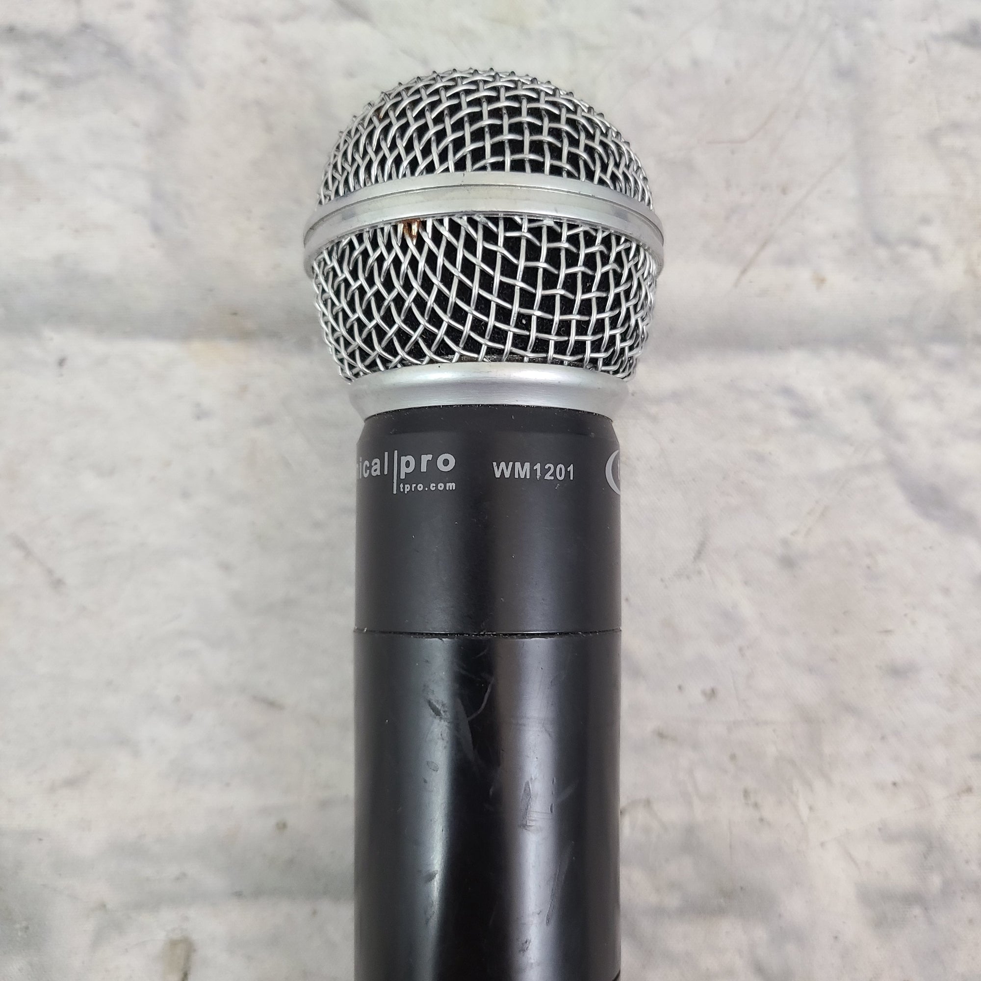 Technical Pro WM1201 w/ Microphone Wireless Rack Receiver