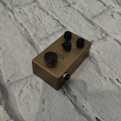 Smokin' Amp Co Golden Pony - Klone with Switchable Buffer Overdrive Pedal