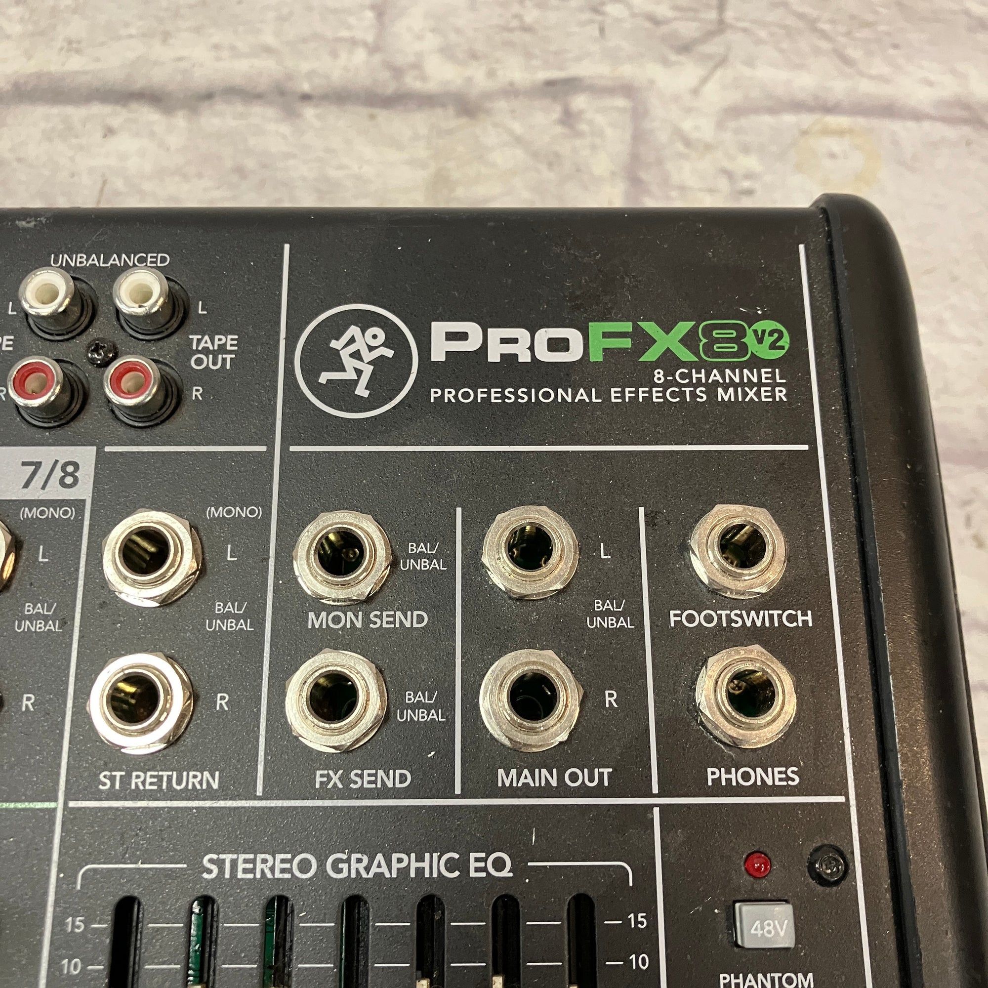 Mackie ProFX8 v2 Eight Channel Mixer - Evolution Music