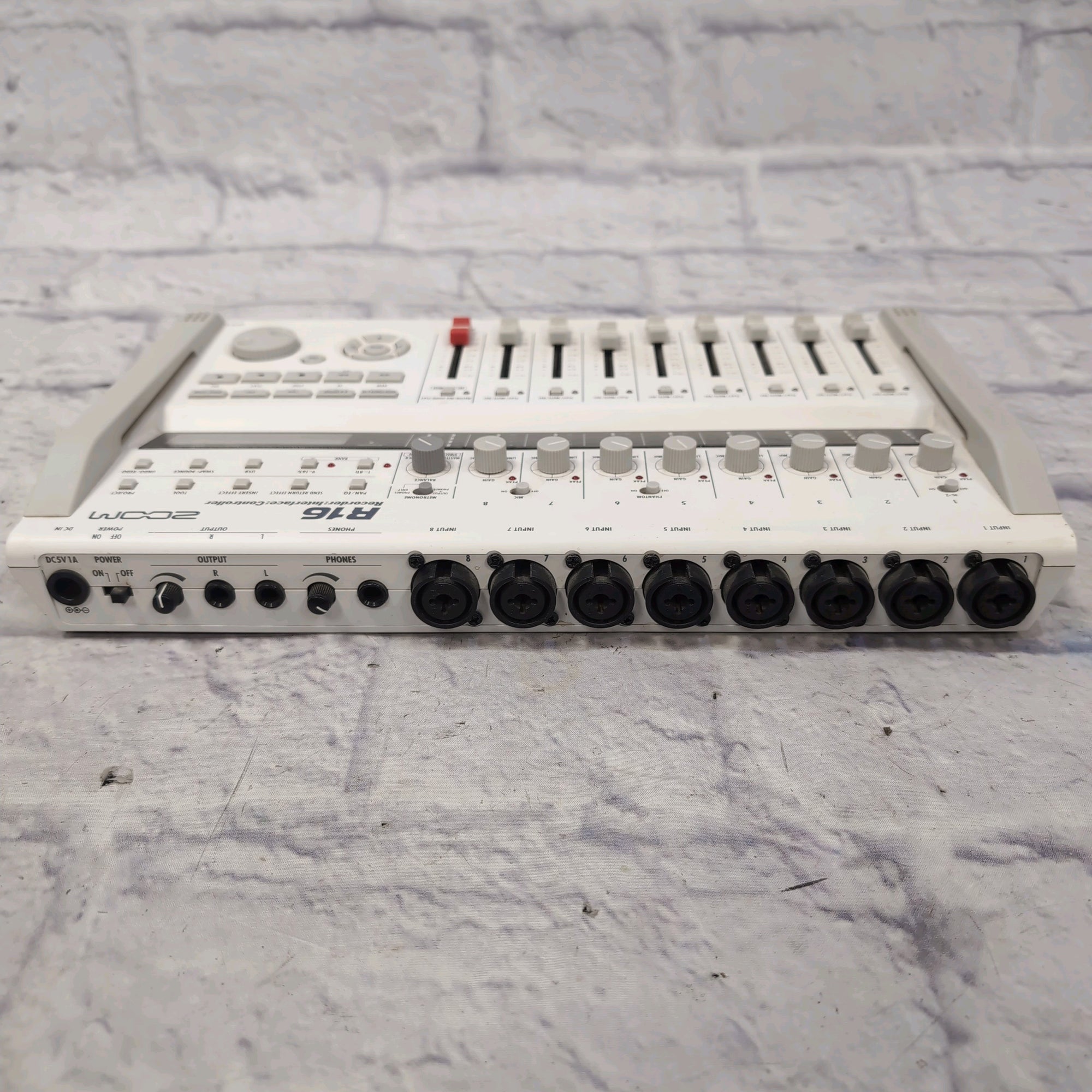 Zoom R16 Digital Recorder / USB Recording Interface