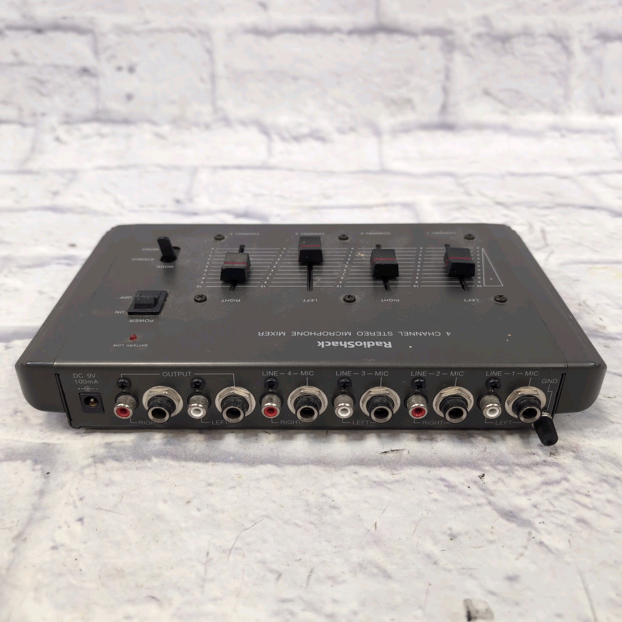 Radio Shack 32-1106 Battery Powered Mixer