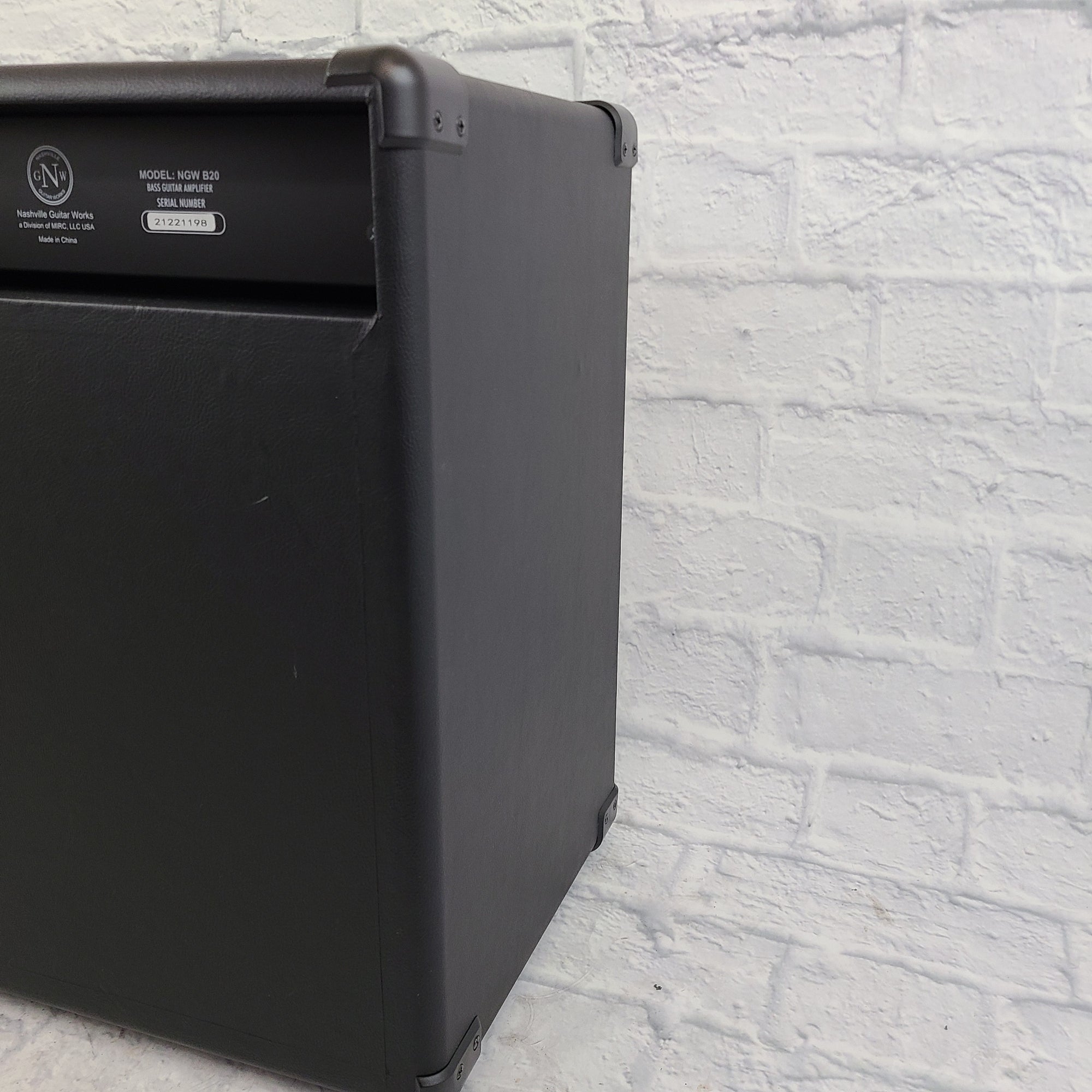 Nashville Guitar Works NGWB20 20 Watt Bass Guitar Amp