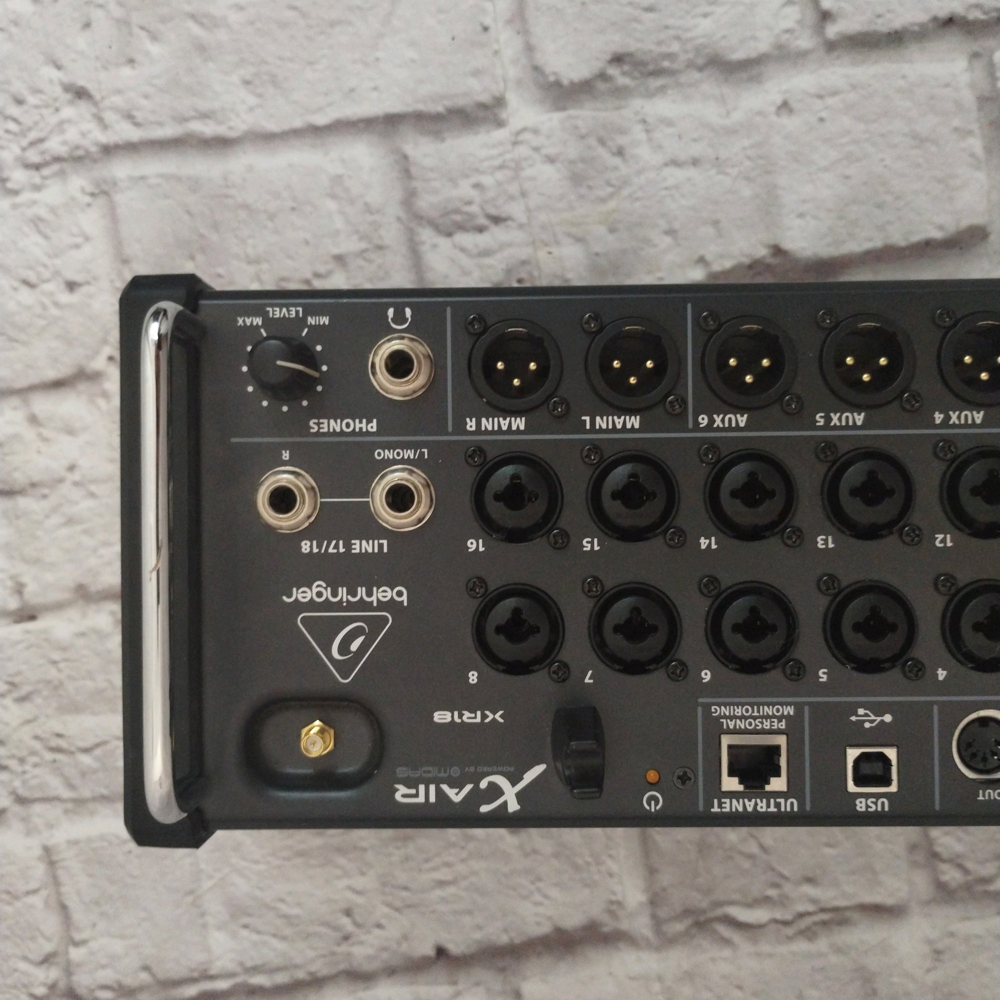 Behringer XR18 X AIR Tablet Controlled Digital Mixer