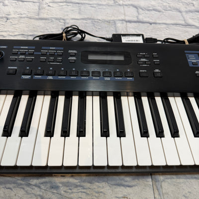 Roland Juno-D Synthesizer Keyboard