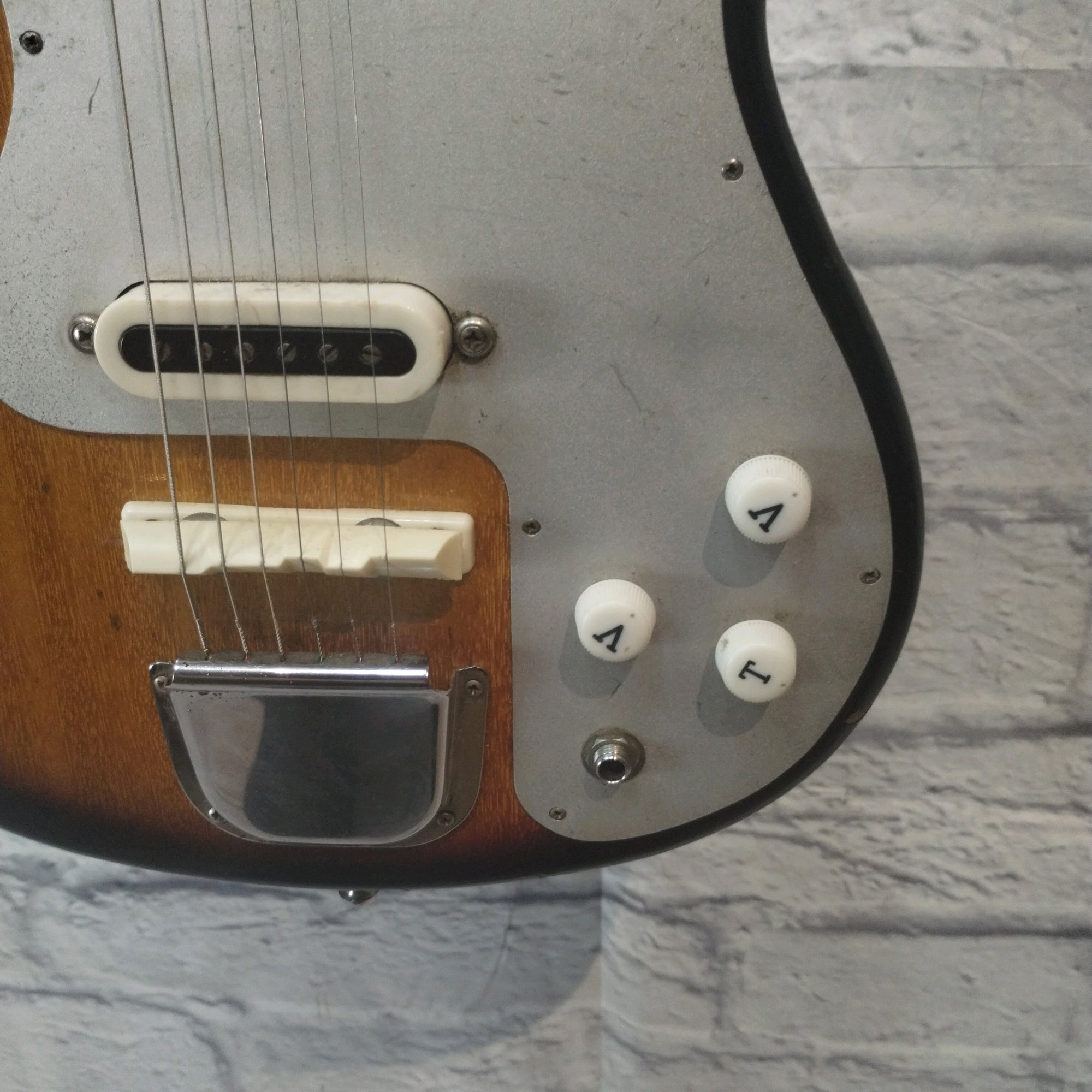 Guyatone LG55 Vintage Electric Guitar Sunburst