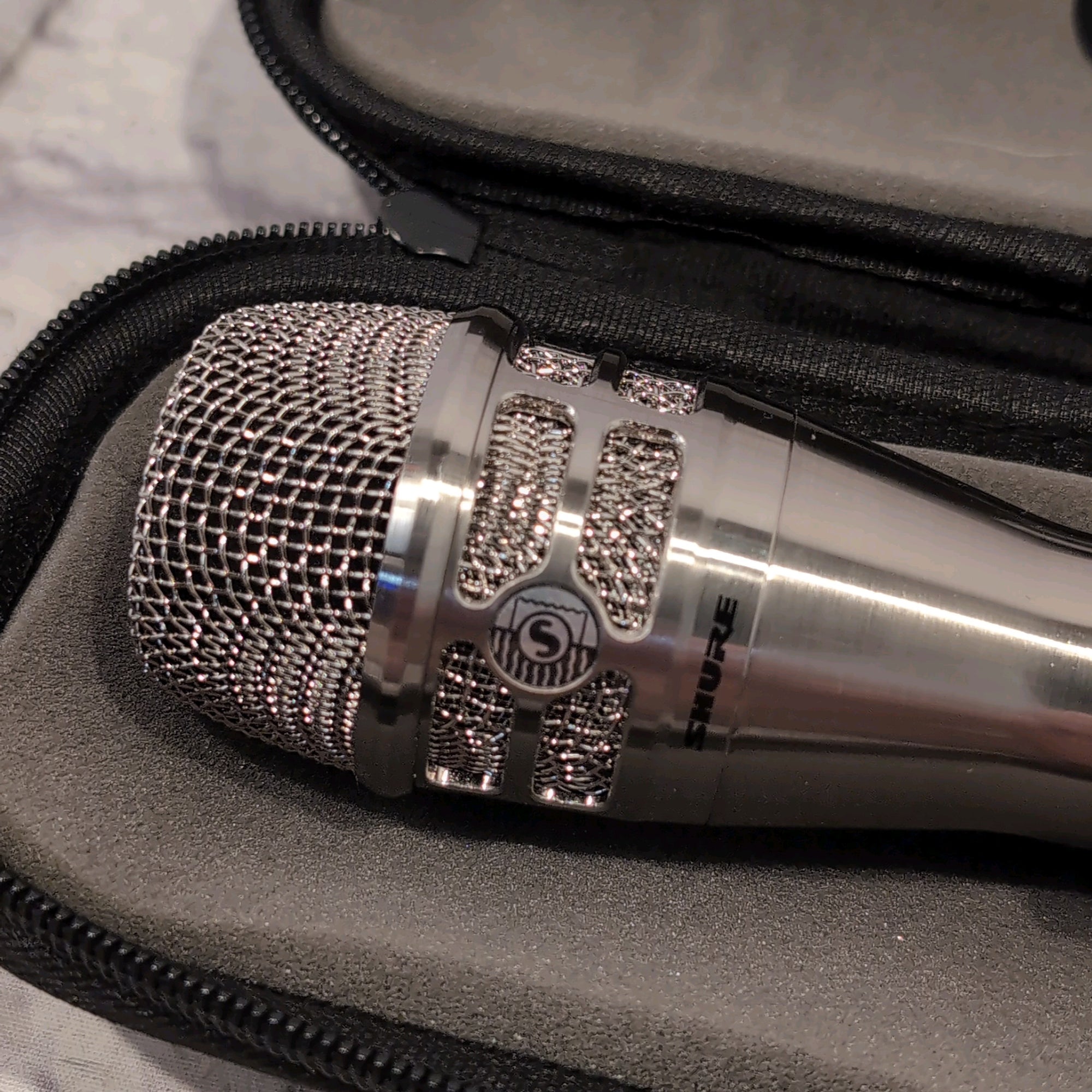 Shure KSM8 / N Handheld Dualdyne Cardioid Dynamic Microphone
