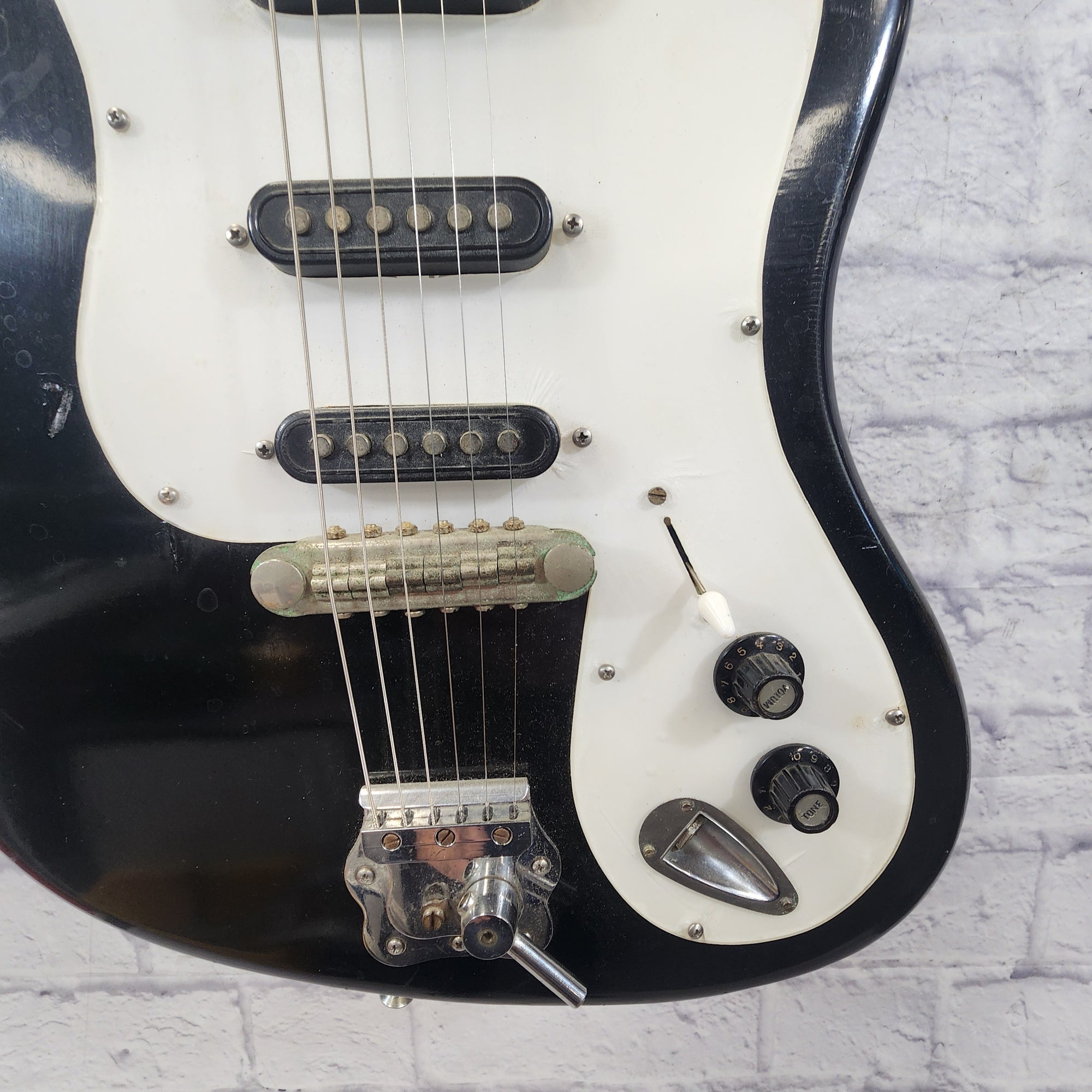 Eterna De Luxe Offset Electric East Germany Electric Guitar