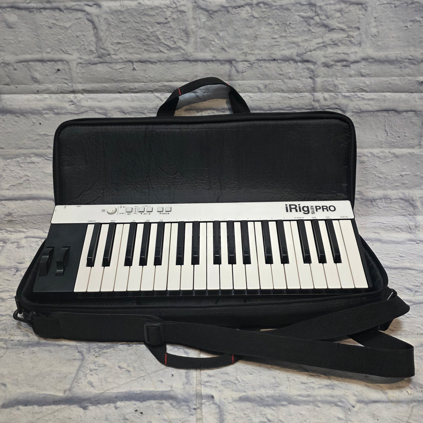 IRig KeysPro With Case Controller