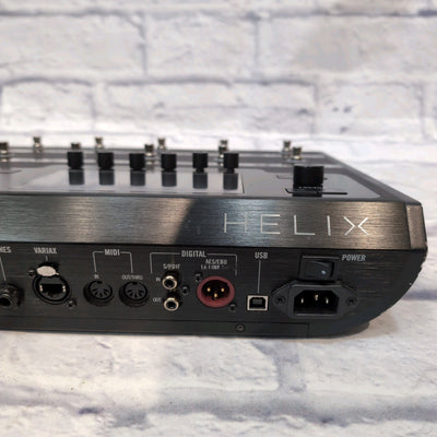 Line 6 Helix Floor - Tour Grade Guitar Multi-Effects Floor Processor