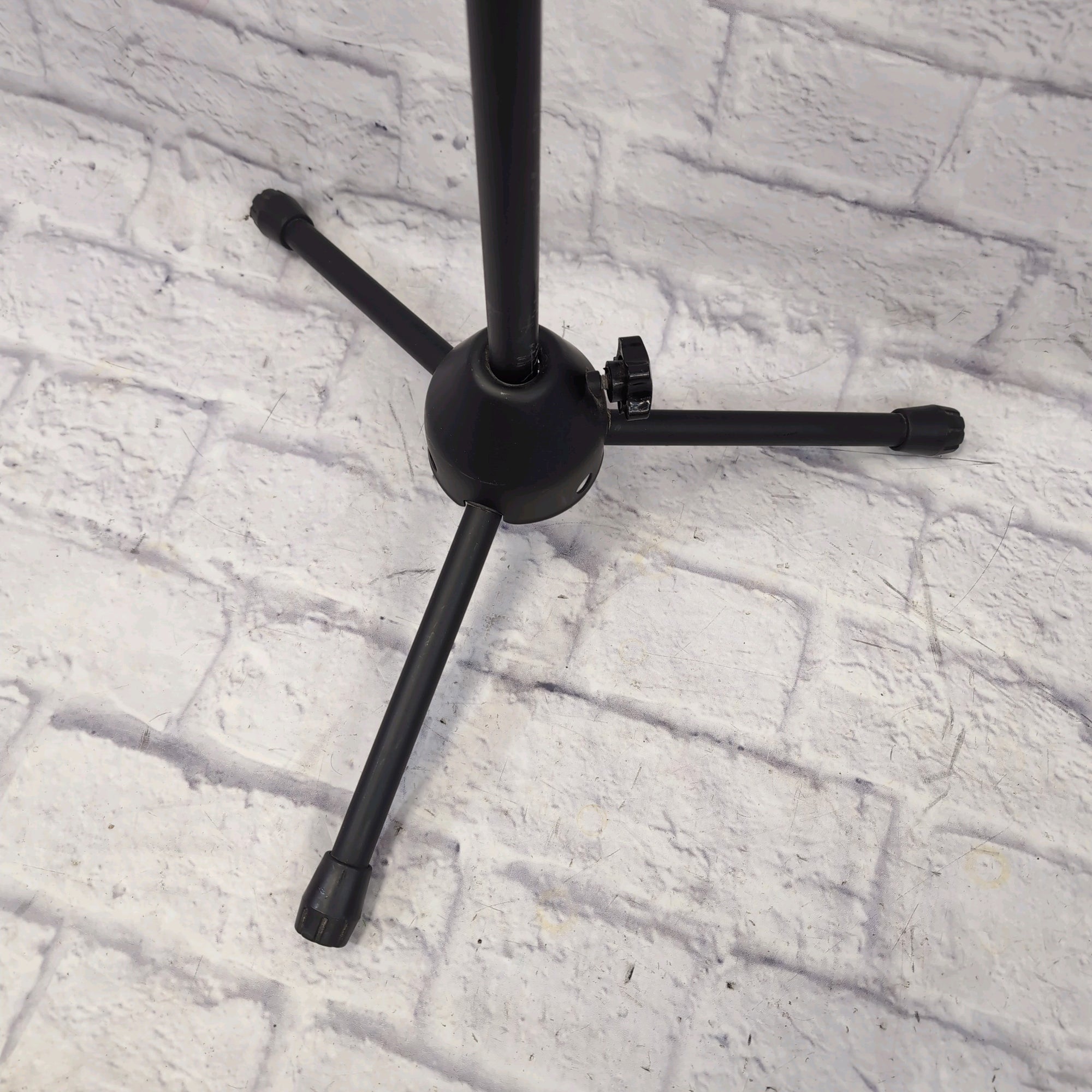 Unknown Straight Mic Stand