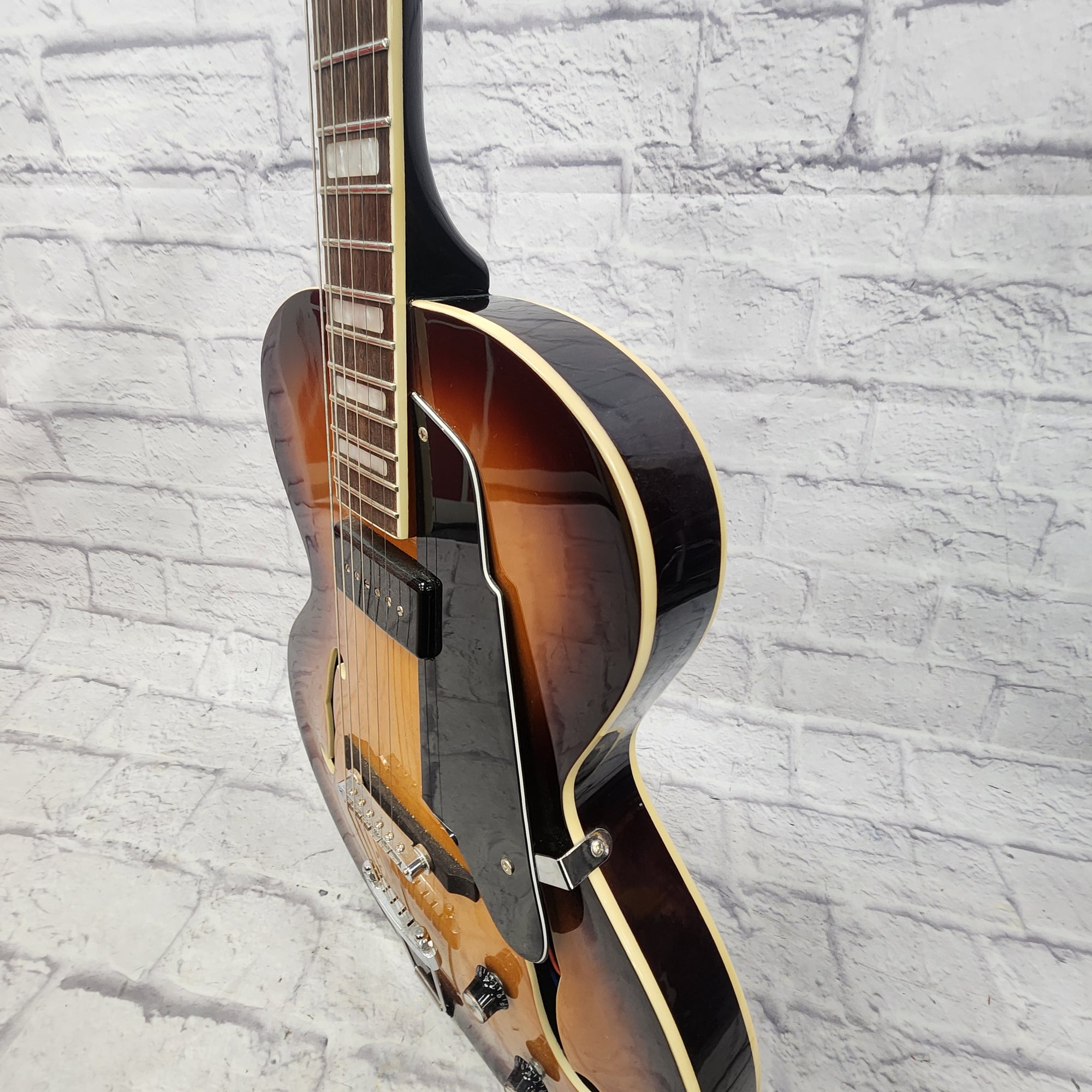 Grote Jazz Hollow Body P90 Electric - Evolution Music
