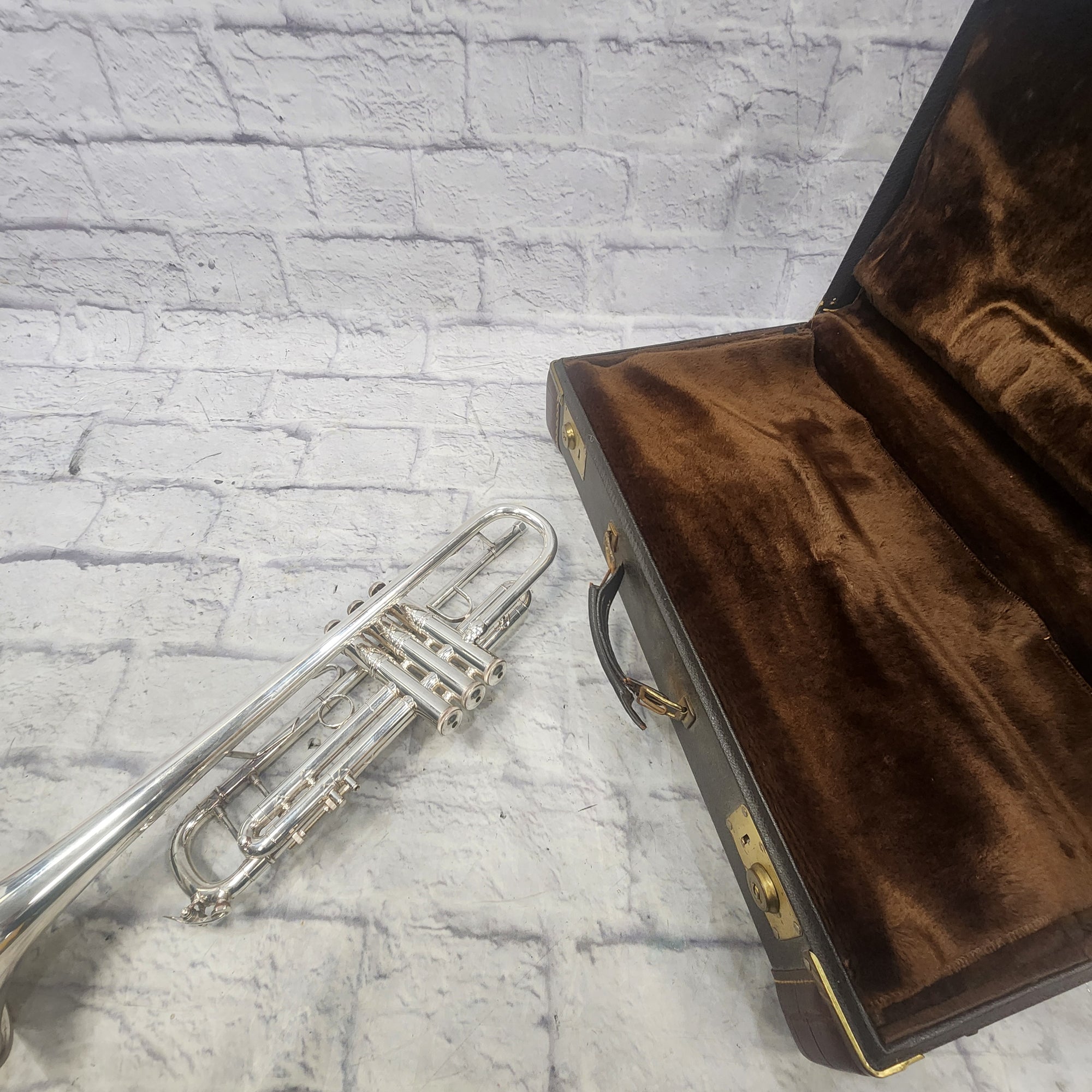 Bach Stradivarius Model 37 Silver Plated Trumpet with Mouthpiece