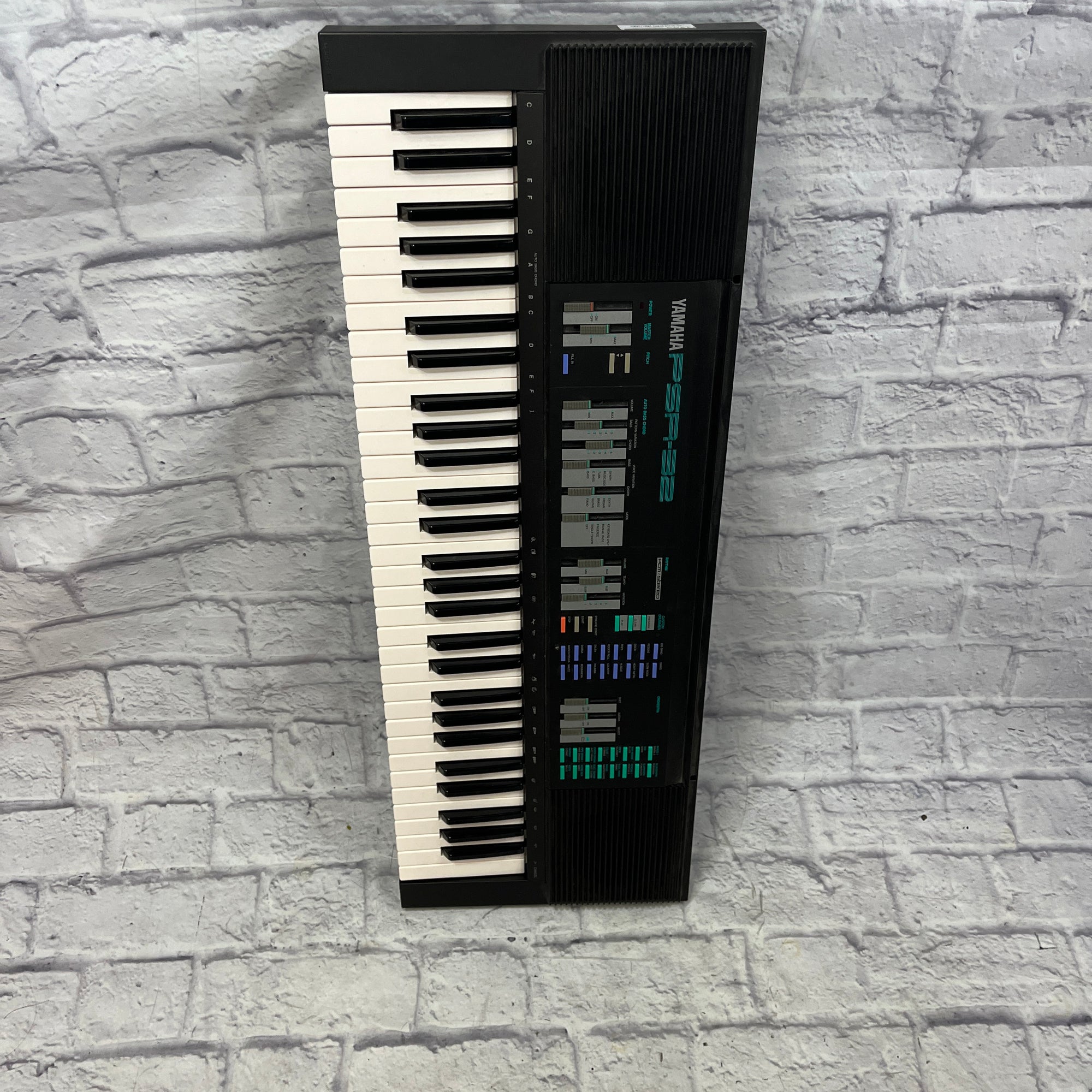 Yamaha PSR-32 Vintage Portable Synthesizer 1986-1987