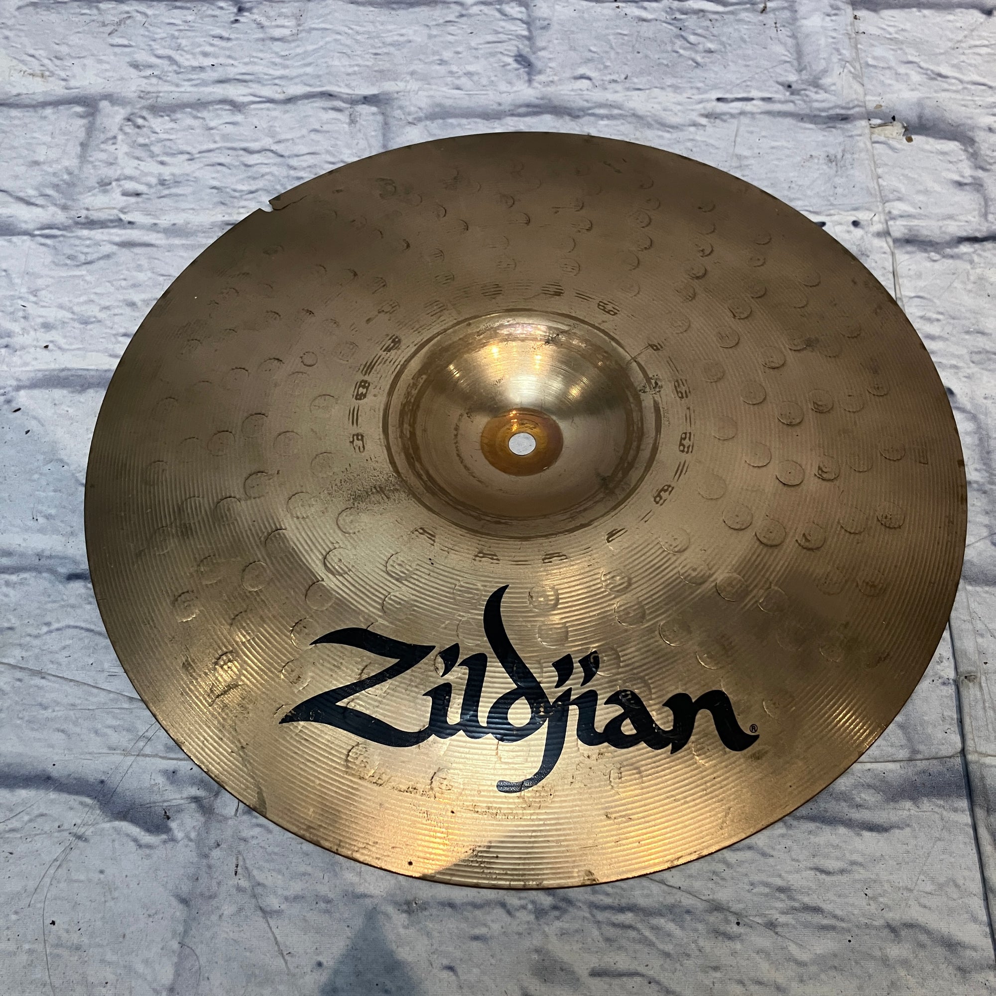 Zildjian ZBT Plus 16" Medium Thin Crash Cymbal CRACKED