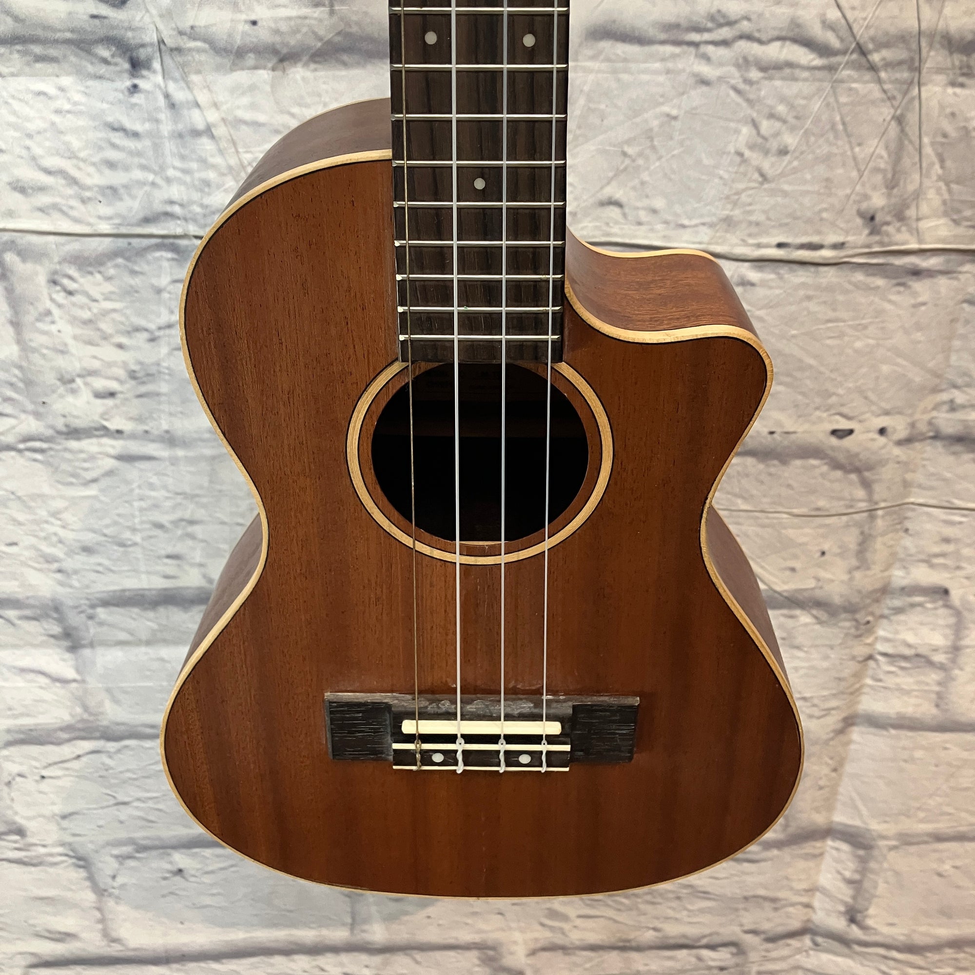 Lanikai LM-TCA Tenor Ukulele w/ bag