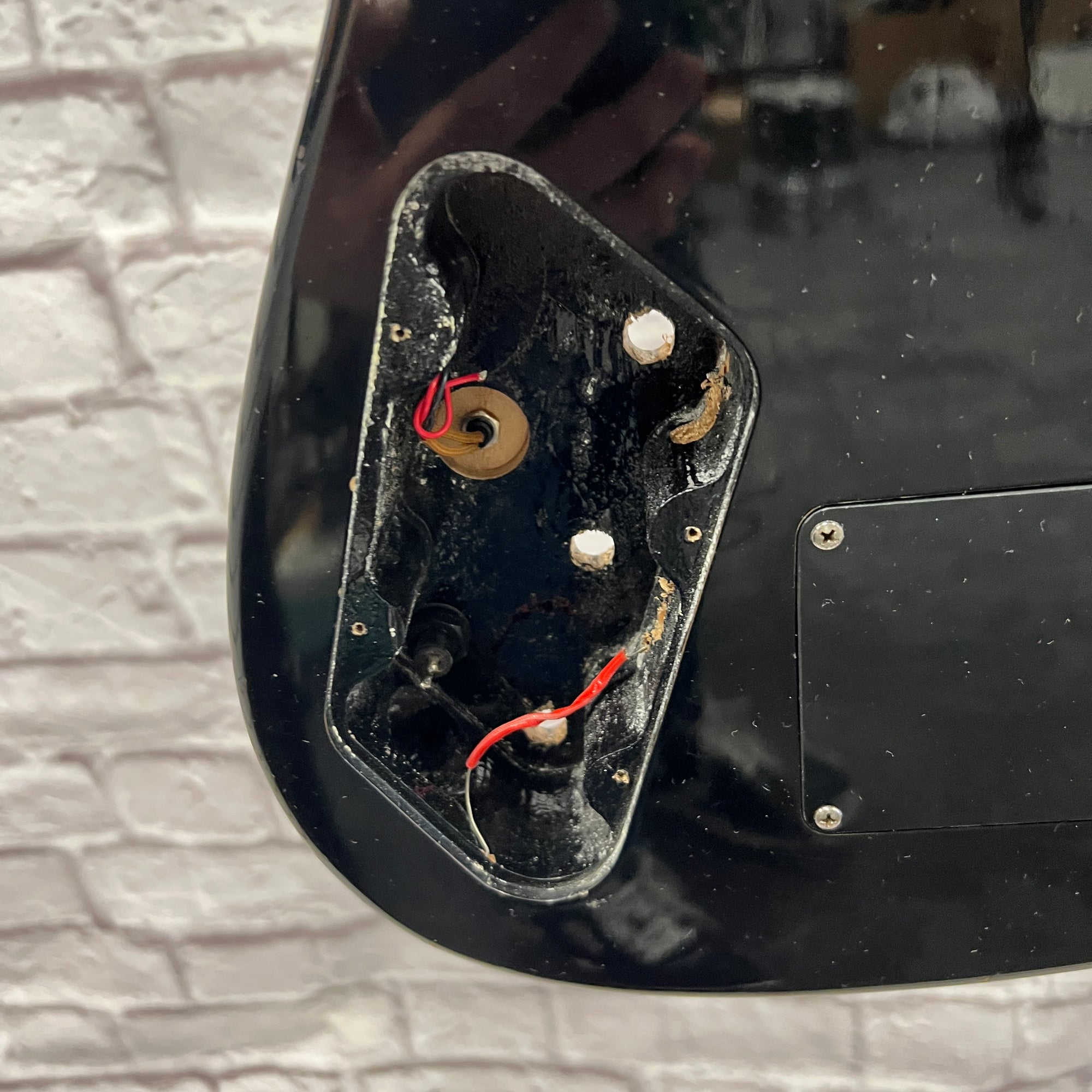 Nady Thunder Bass Husk - Neck Body Tuners Bridge Project