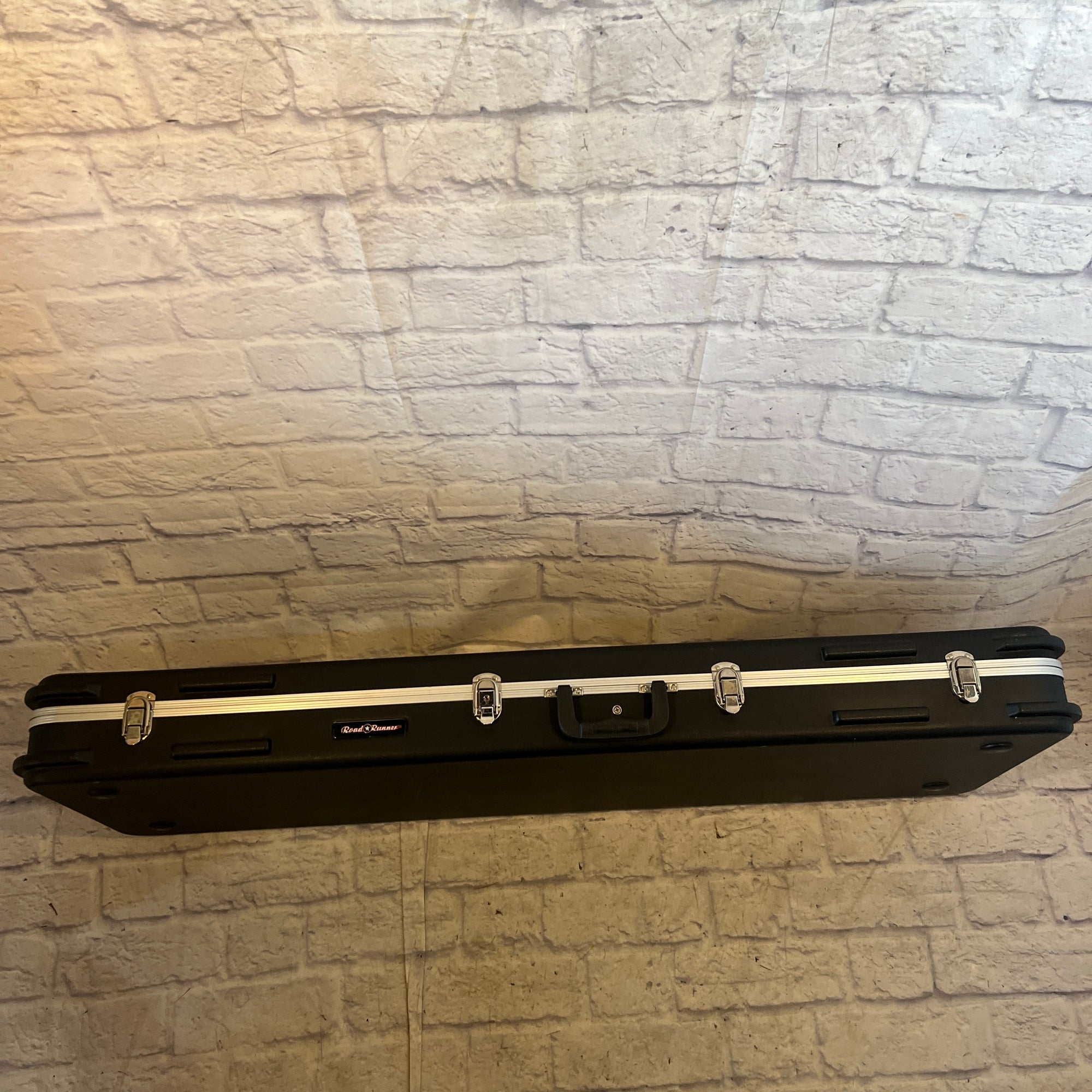 Road Runner Bass Hard Shell Case