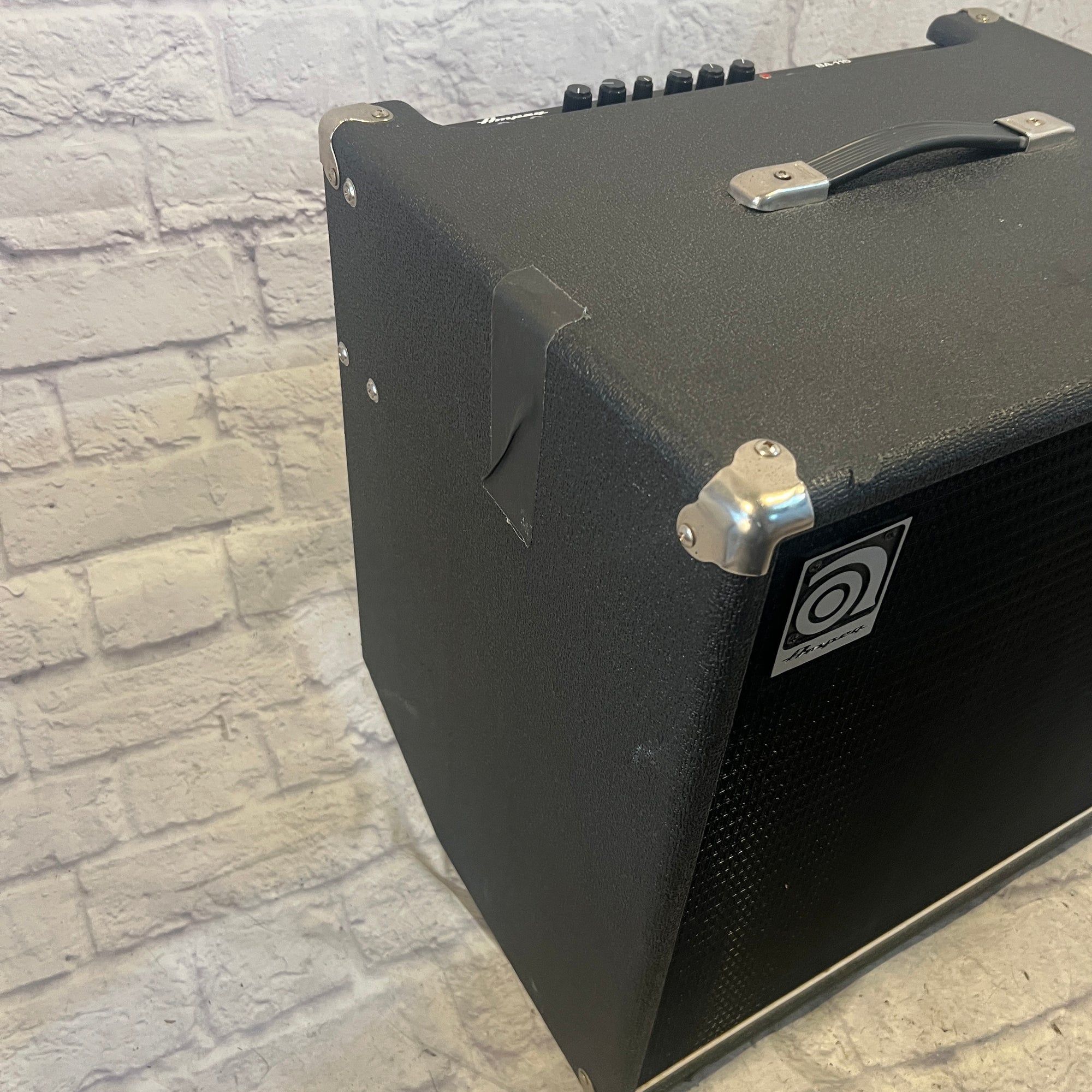 Ampeg BA115 1x15 Bass Combo Amp Bass Guitar Combo Amp