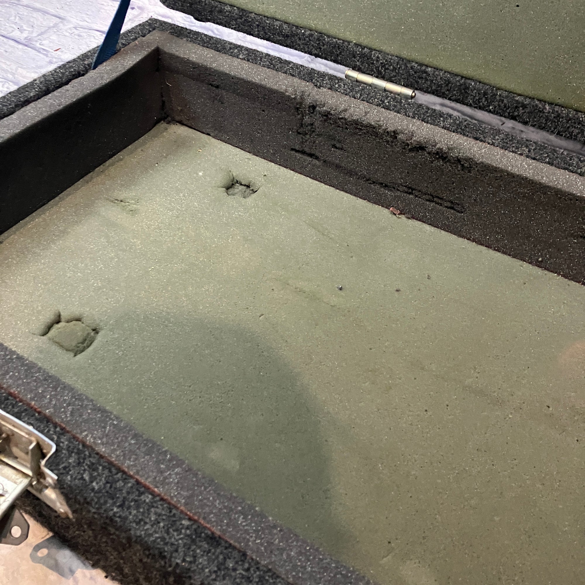 Unknown 88 Key Keyboard Hard Case