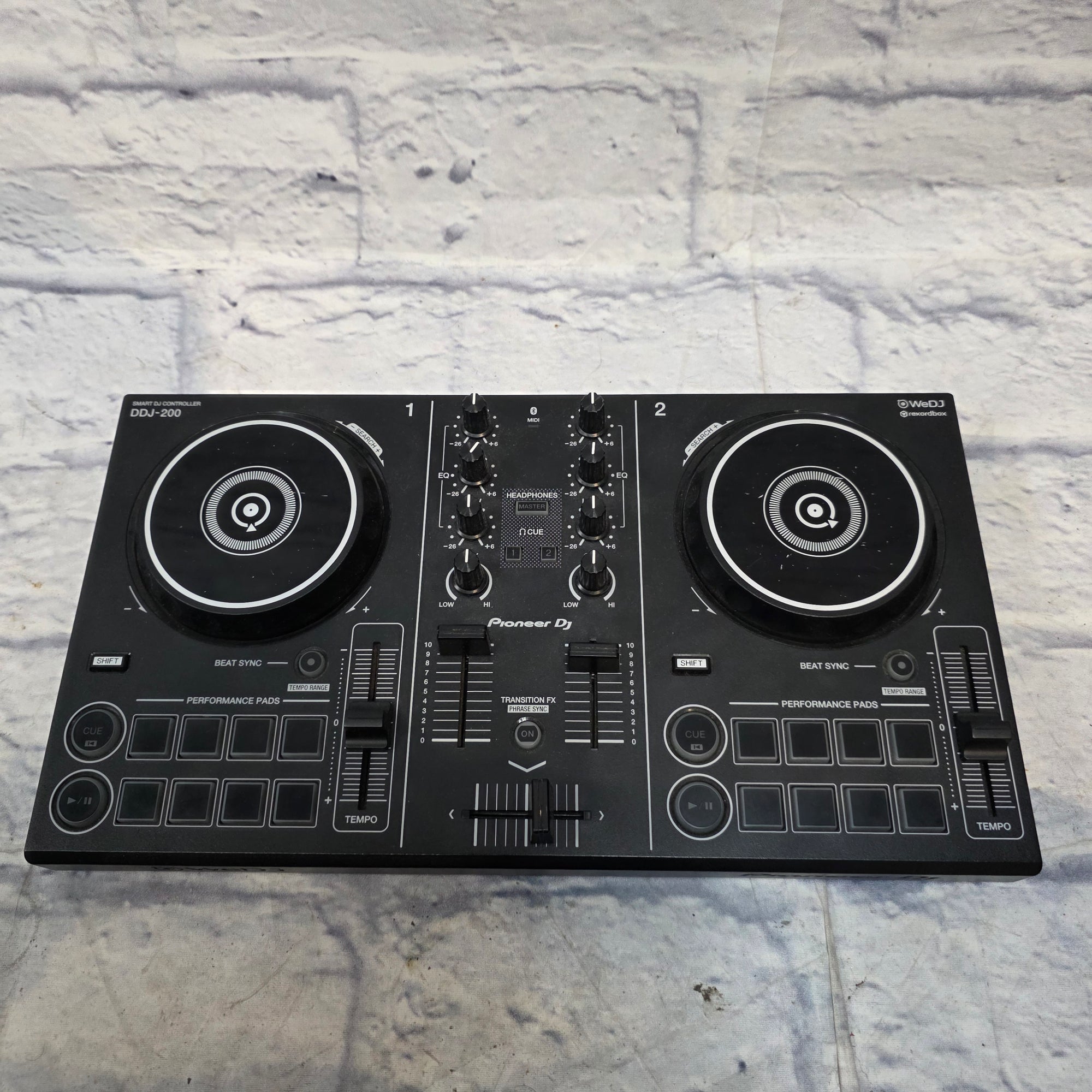 Pioneer DDJ-200 DJ Controller