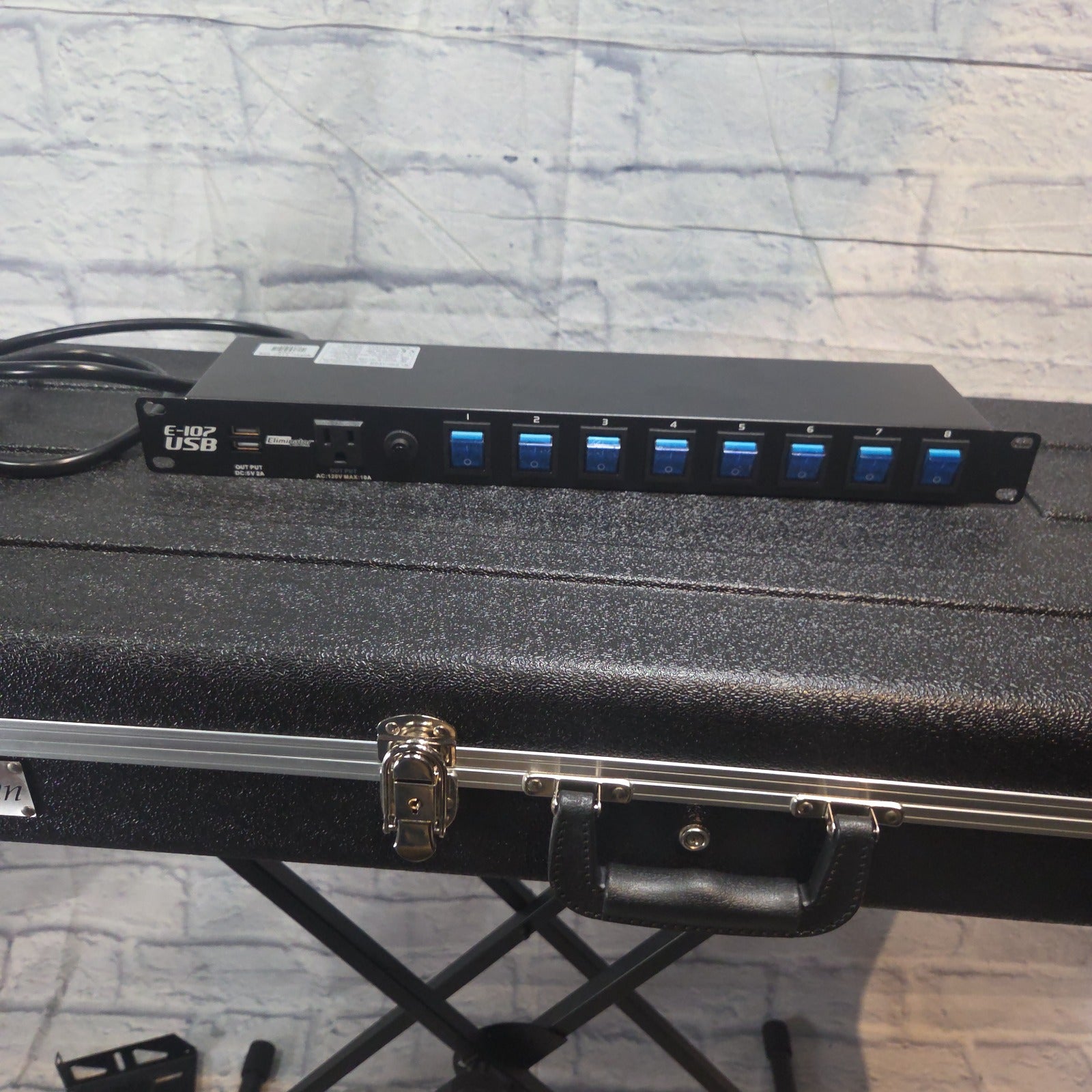 Eliminator Lighting E-107 USB Power Conditioner