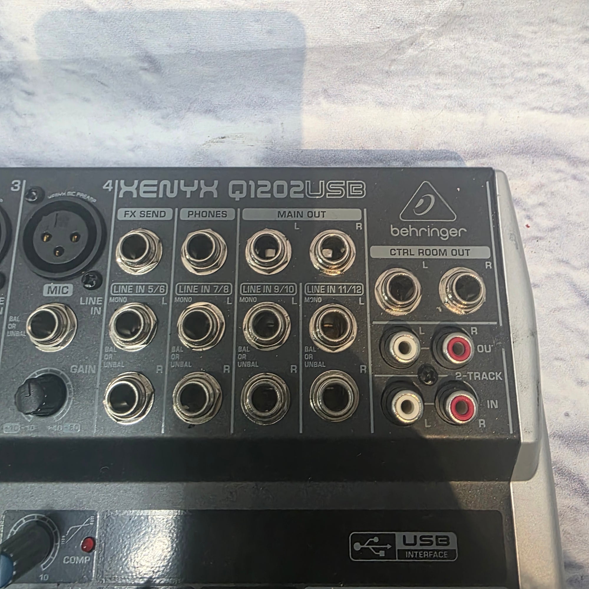 Behringer Xenyx Q1202USB Mixer