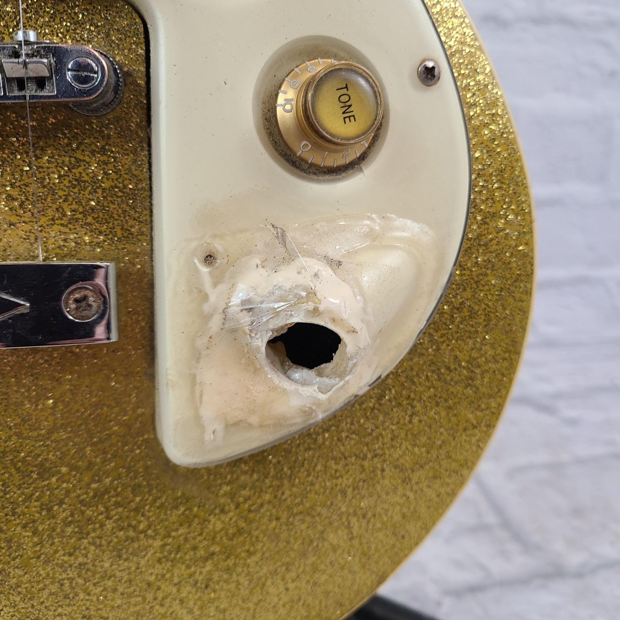 Italia Maranello w/ Hard Case