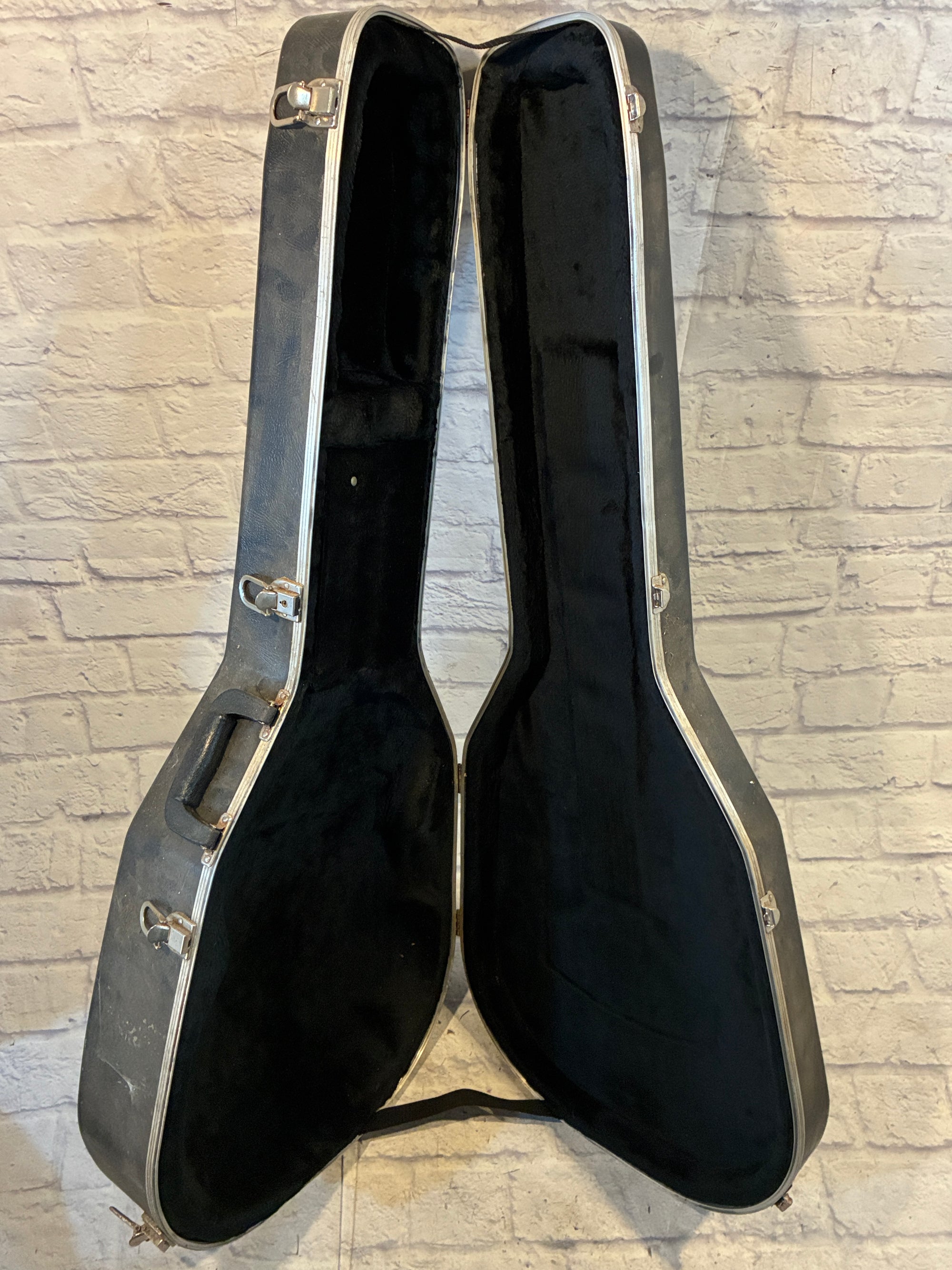 Ovation Shallow Bowl Back Acoustic Guitar Hard Case