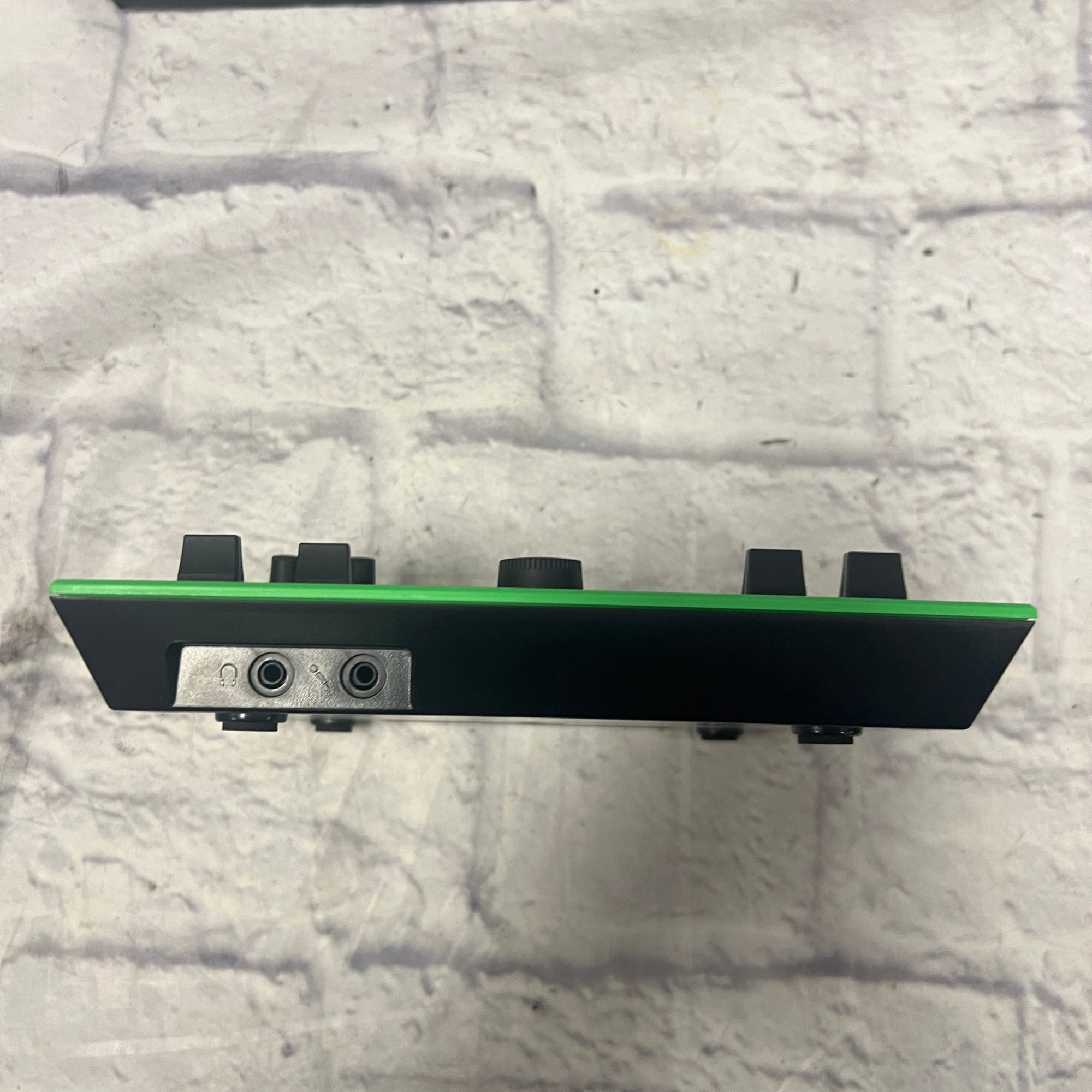 Roland VT-3 Vocal Transformer