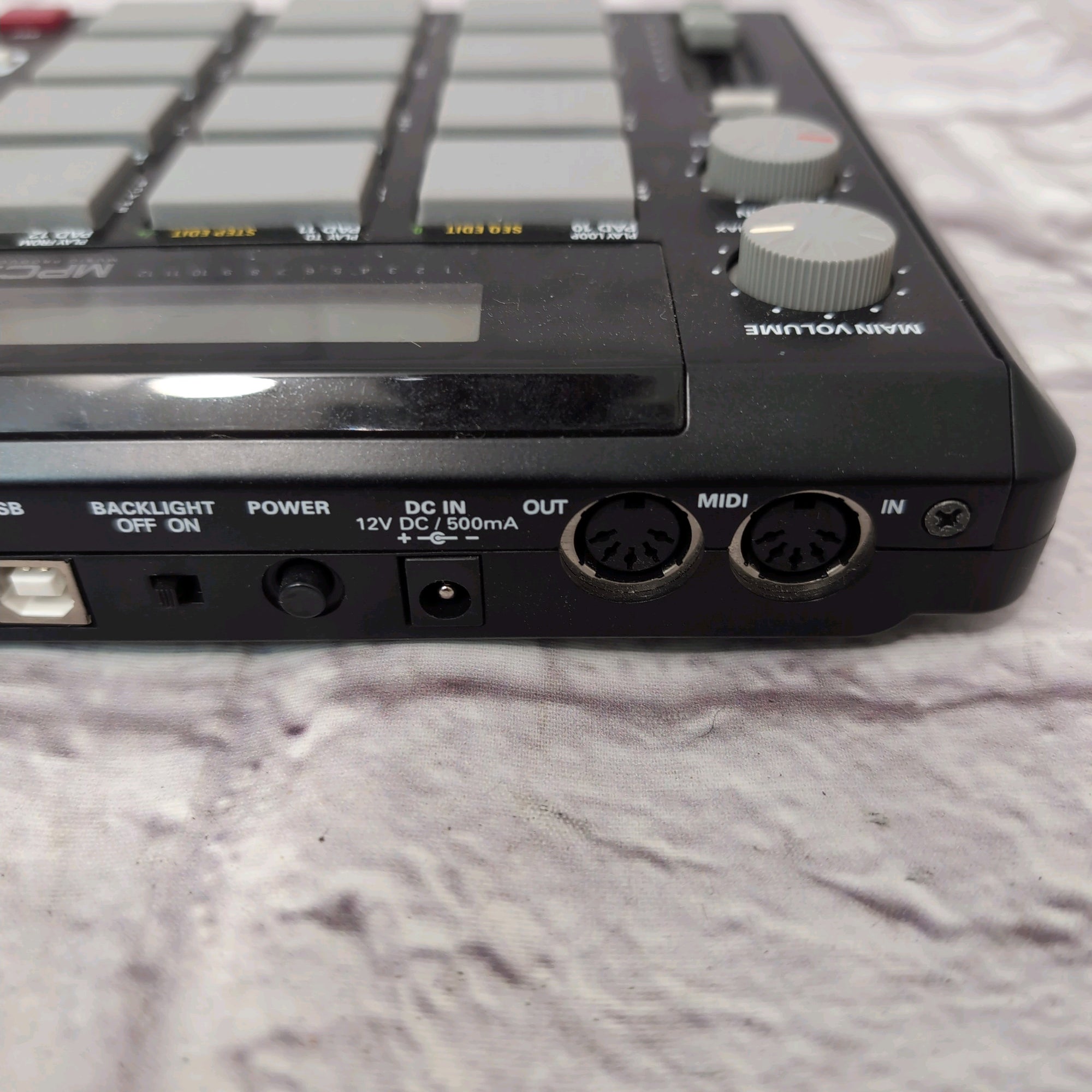 Akai MPC500 Music Production Center