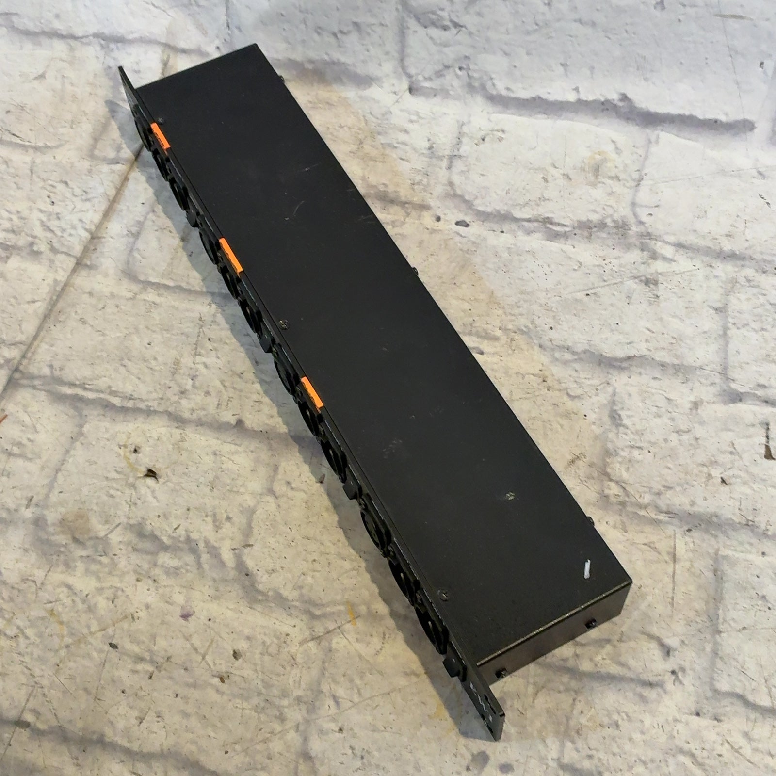 EWI MST 412A Rack Mounted Microphone Splitter