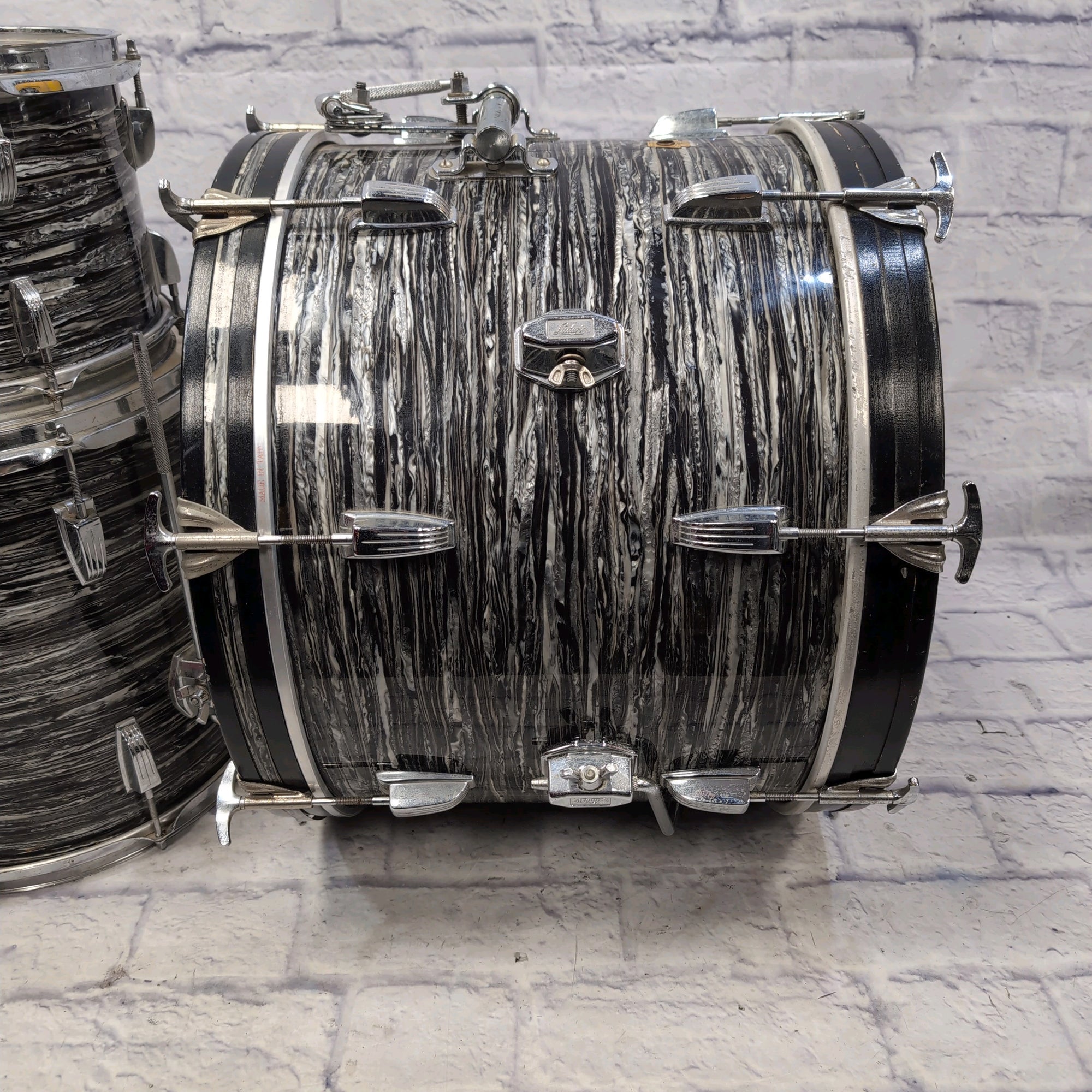 Ludwig Ringo Black Oyster Pearl Keystone Badge Drum Kit Vintage 1965