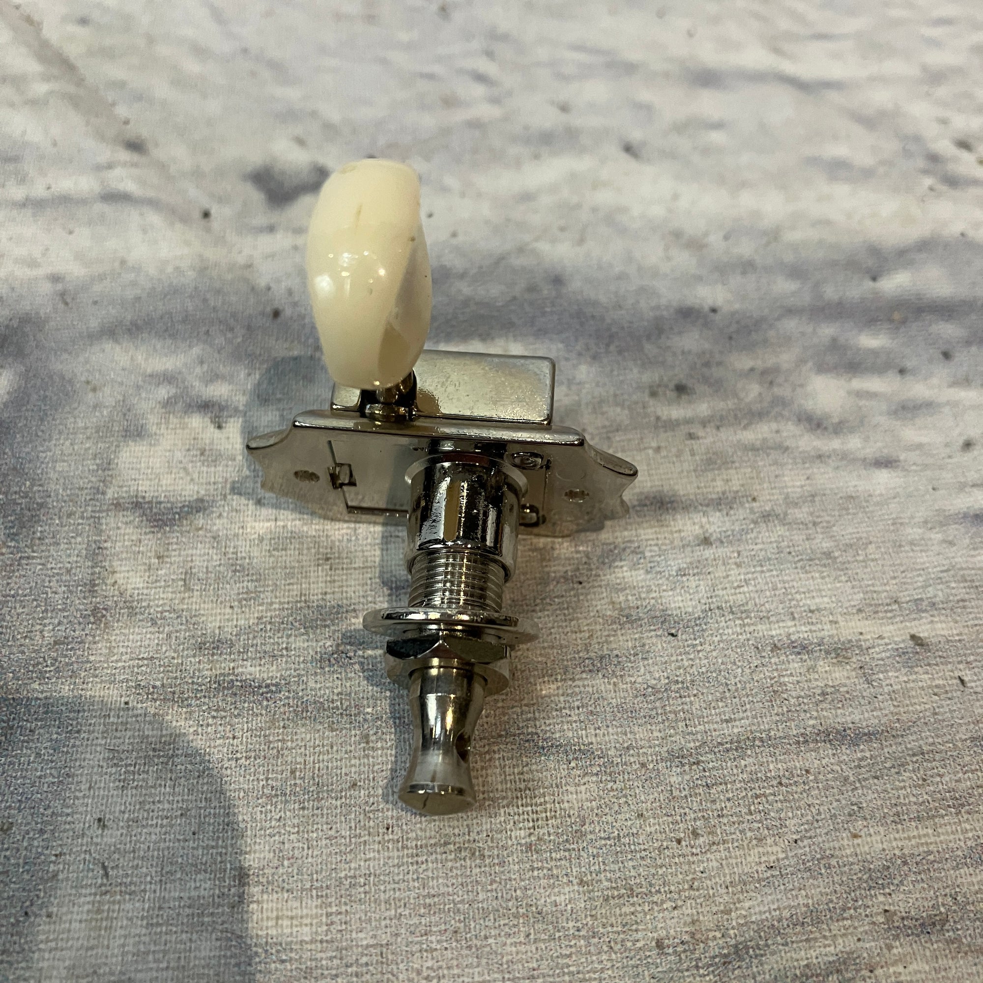 Epiphone White Button Tuners 3x3