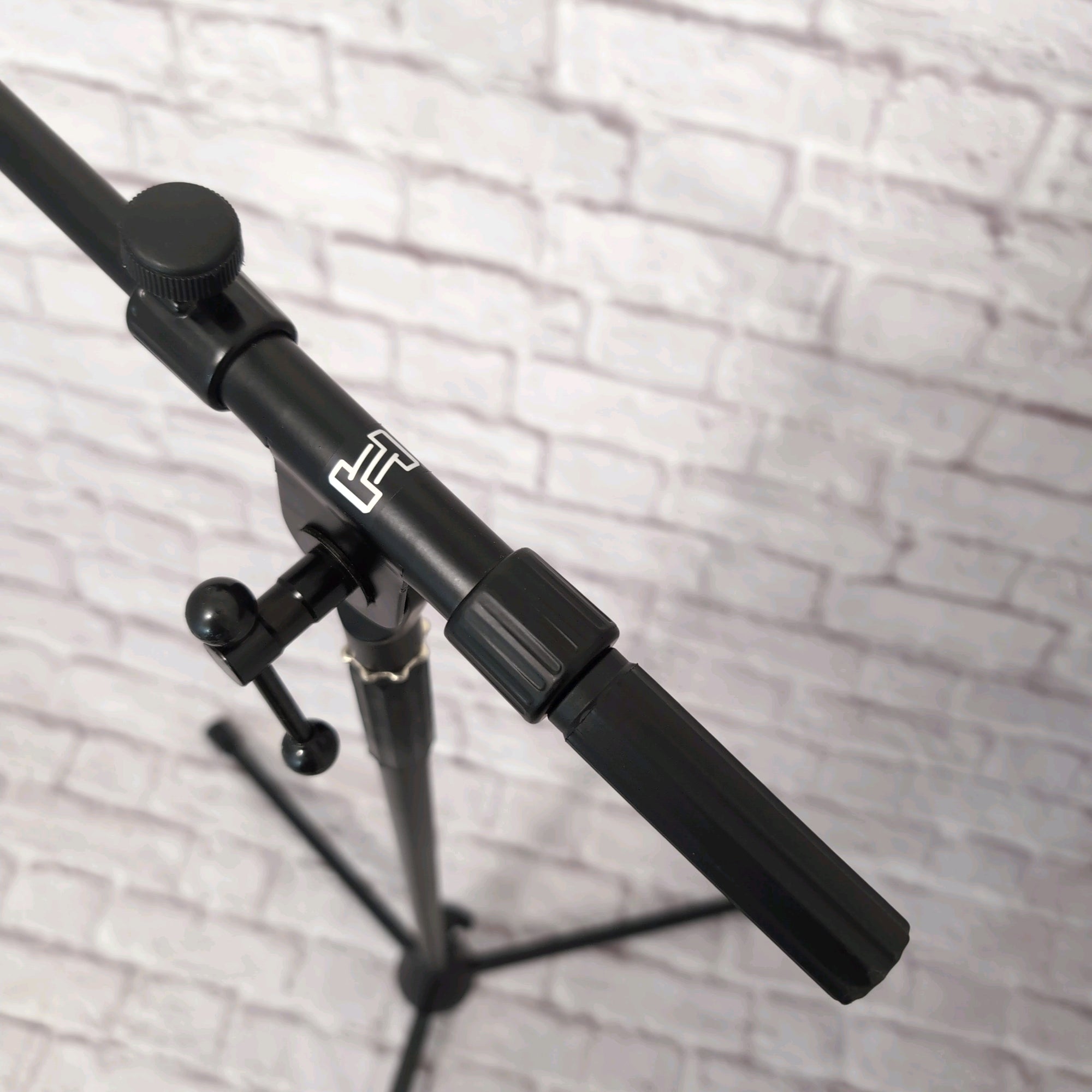 Hosa Telescoping Boom Mic Stand