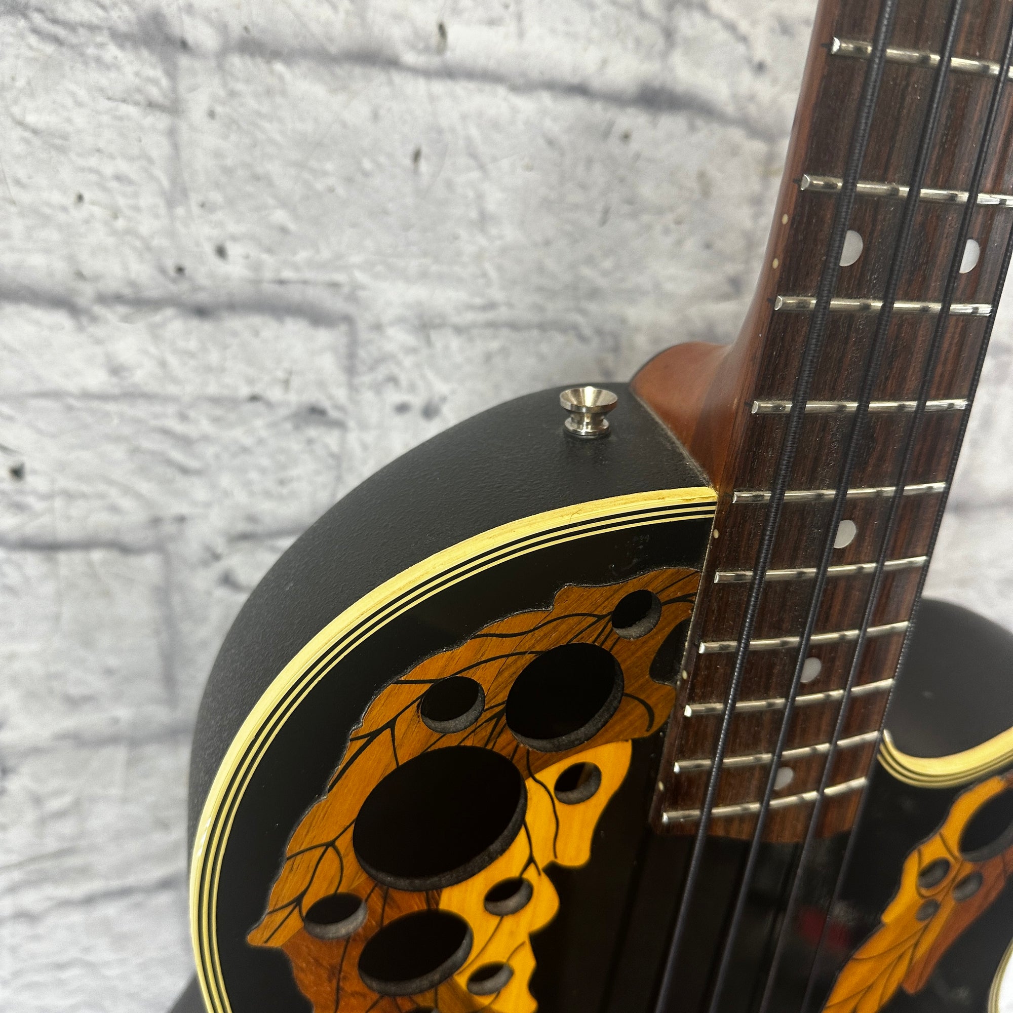 Ovation CC274 Celebrity Deluxe 3/4 Scale Acoustic Bass