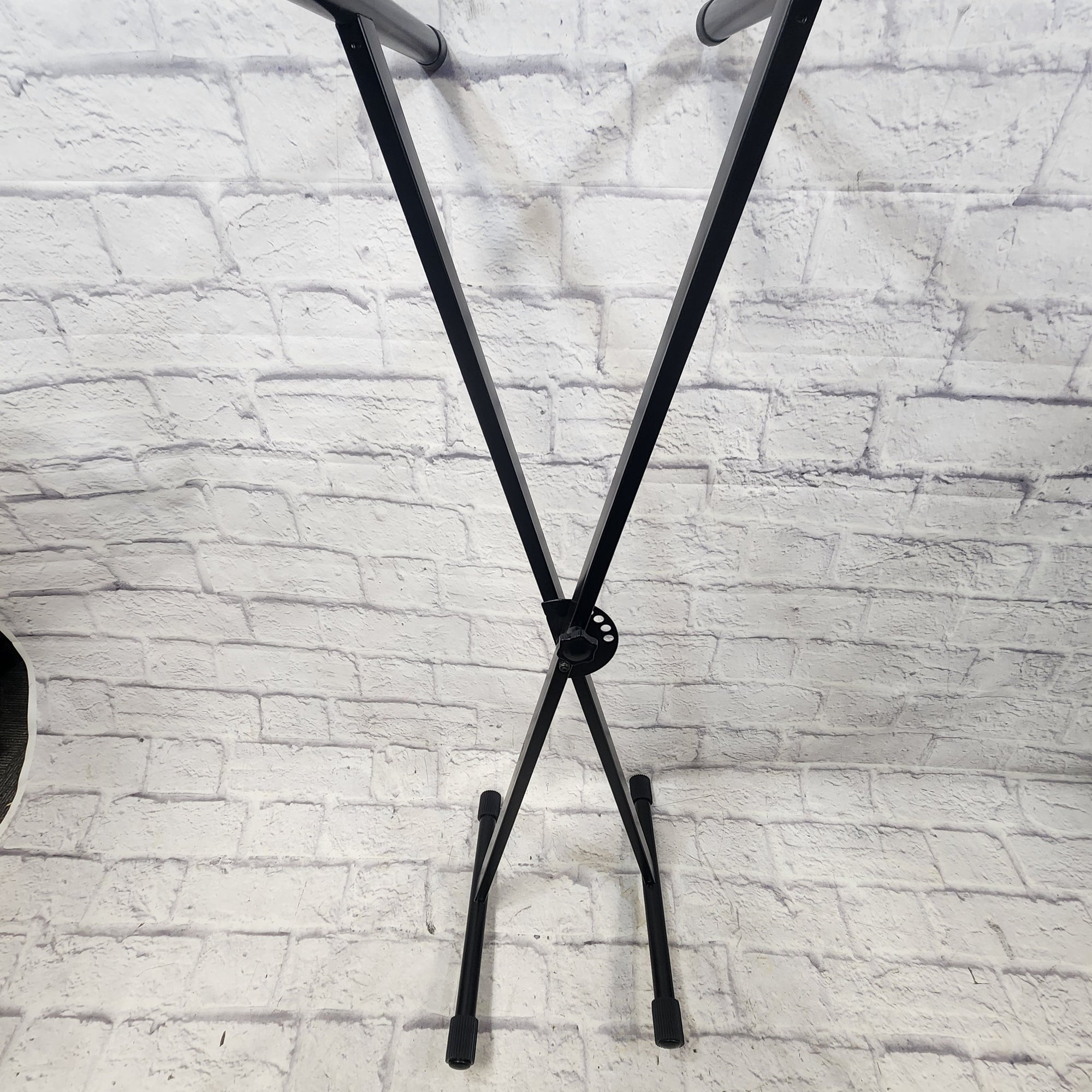Unknown Keyboard Stand X Braced