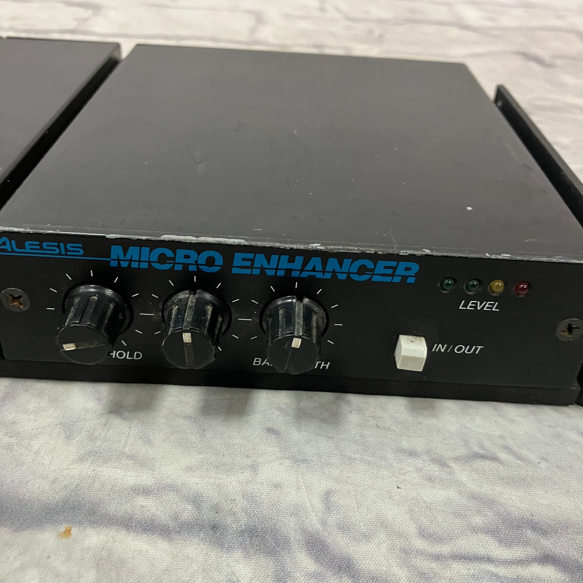 Alesis Micro Limiter (Formerly Set of Three Micro Effects)