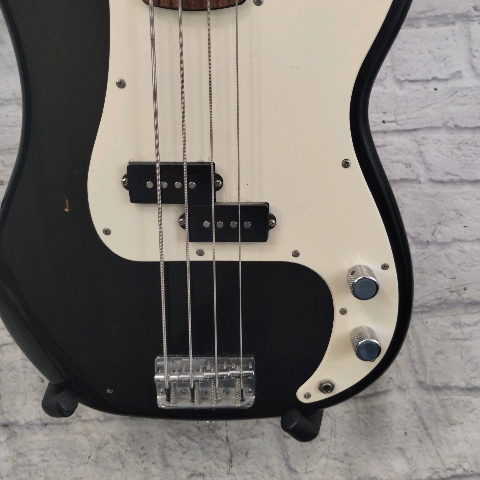 Squier Affinity Precision Bass Black