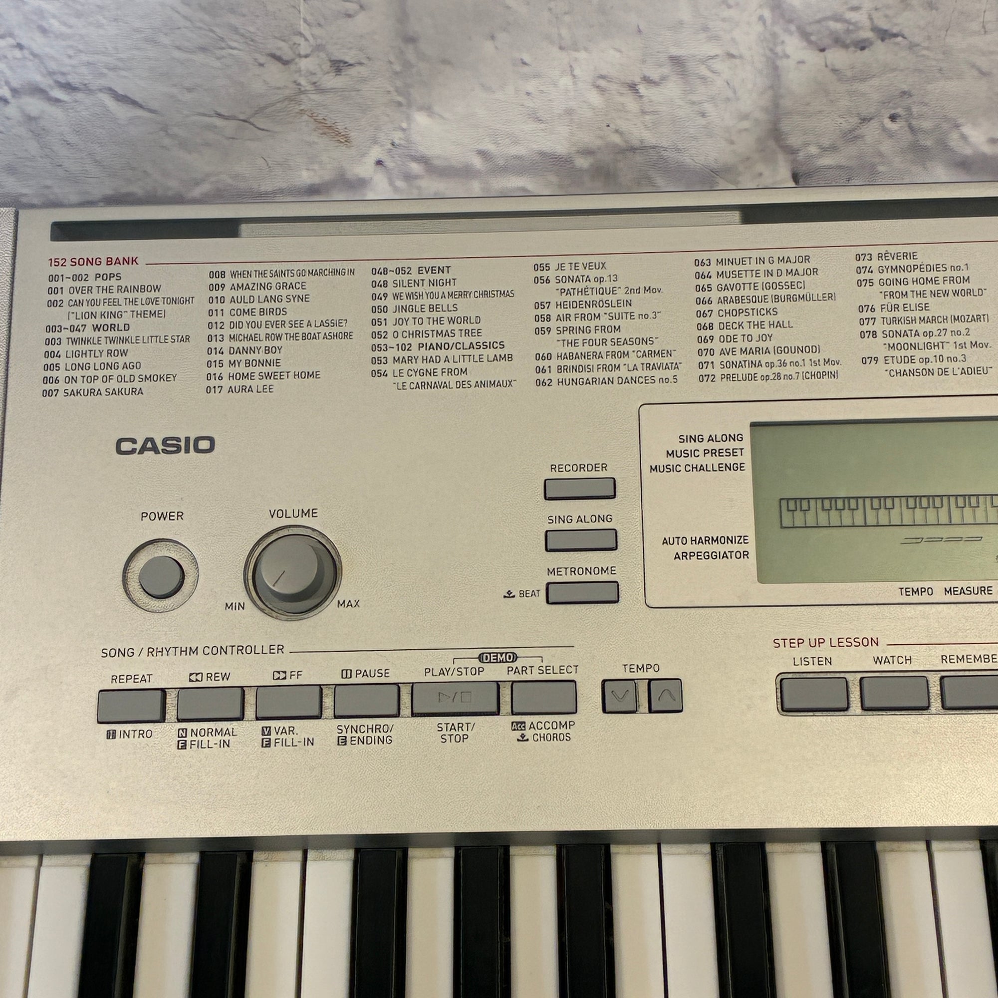 Casio LK-280 Electric Keyboard Piano