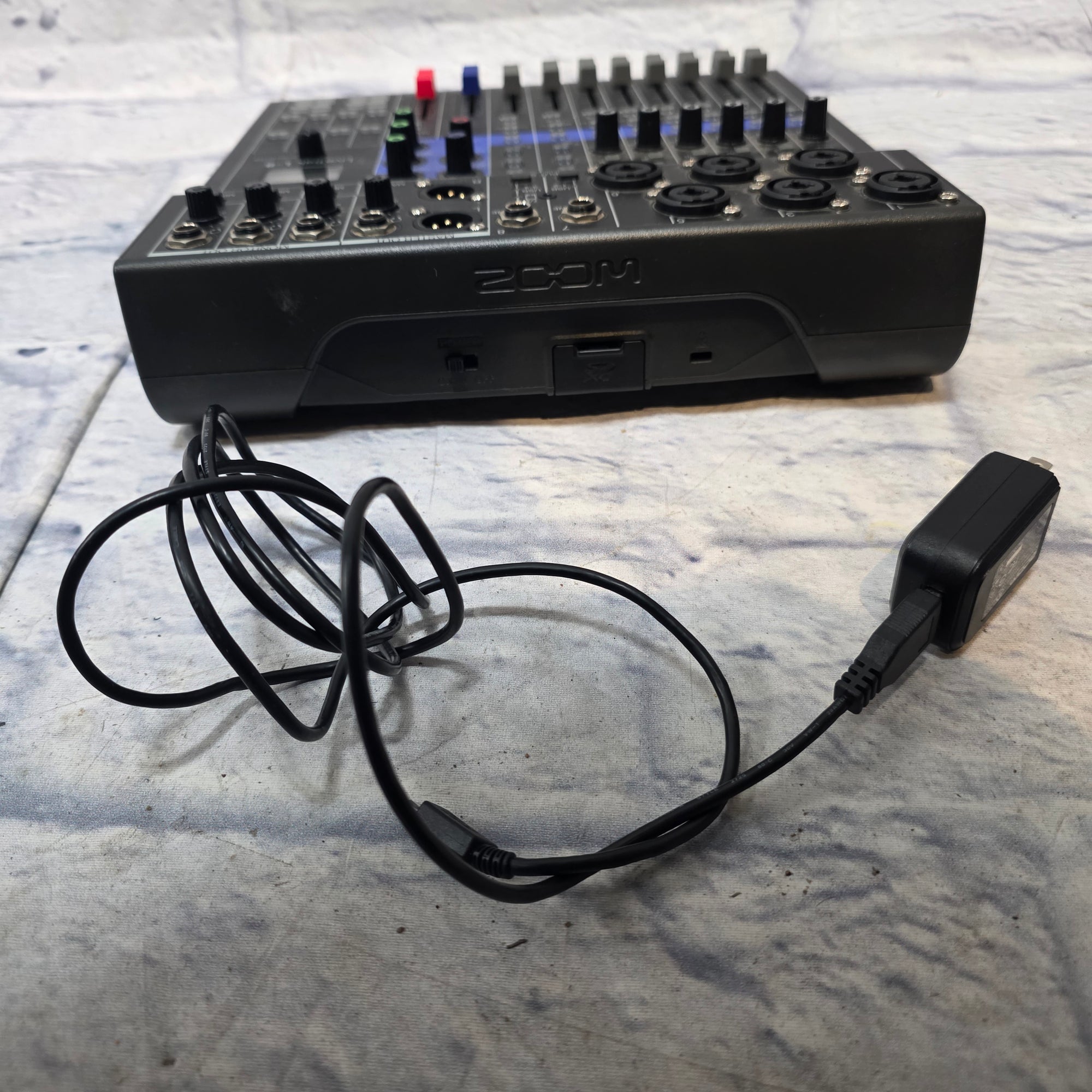 Zoom Live-Trak L-8 Digital Recorder