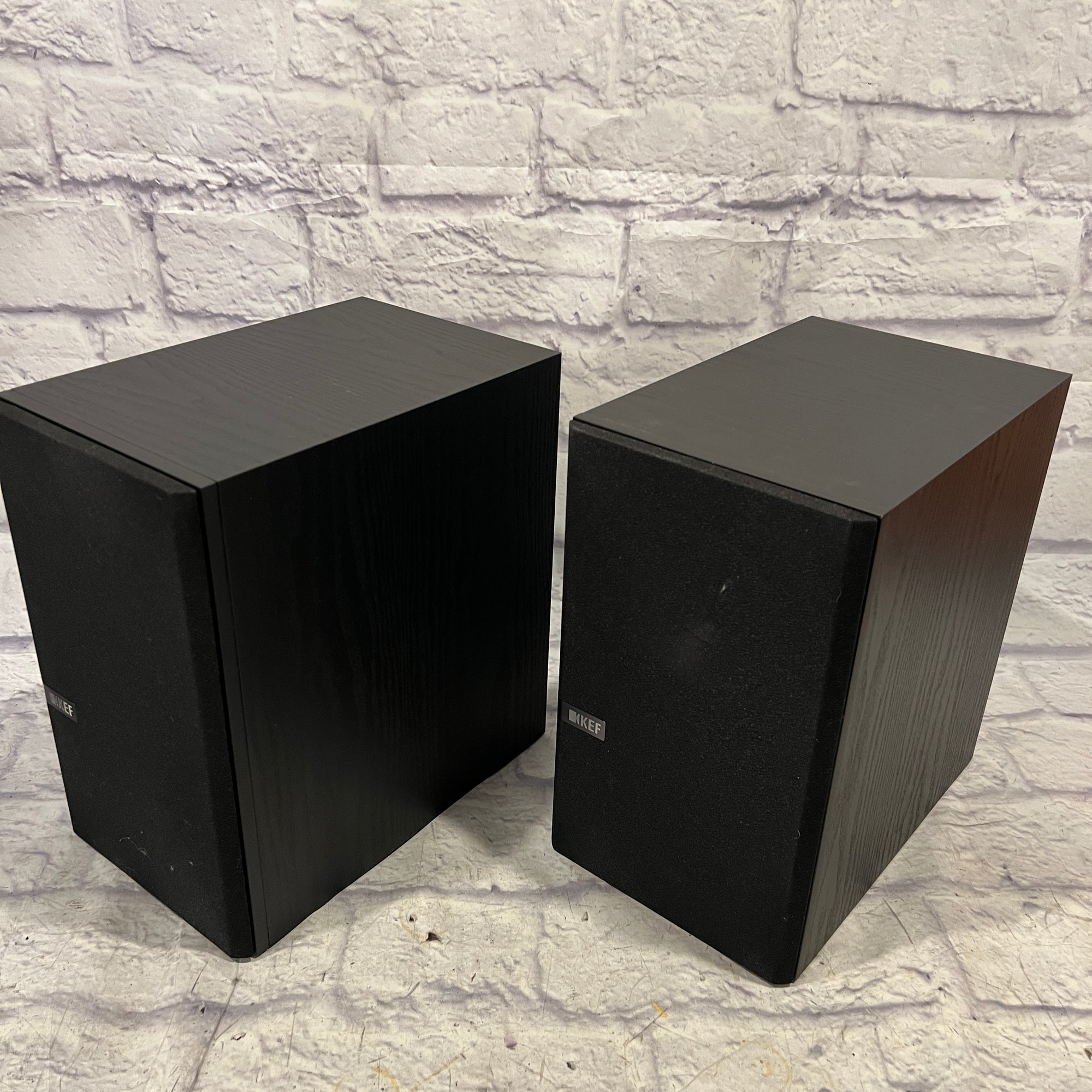 KEF Q100 100-Watt Bookshelf Speakers