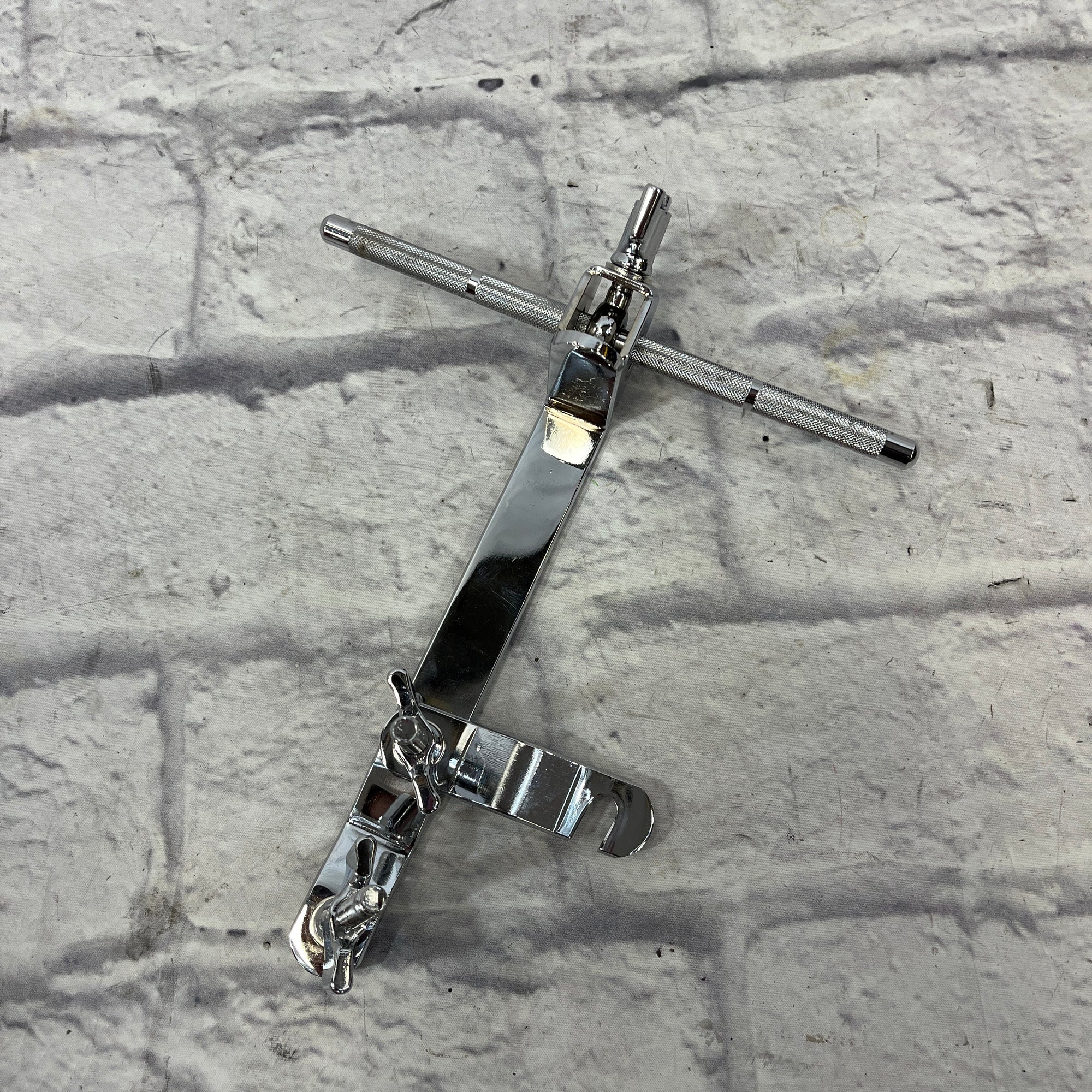 Unknown Drum Clamp with L Rod