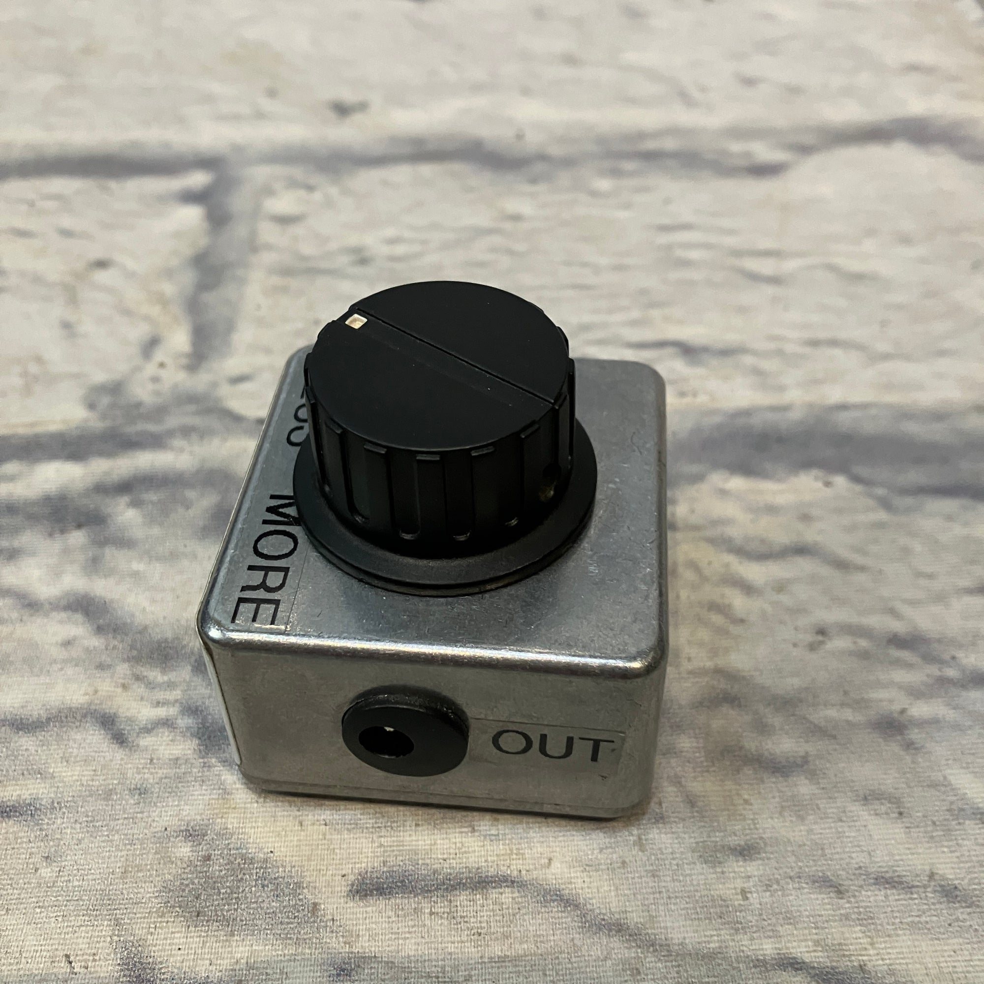 Alchemy Audio Dead Bat Dying Battery Simulator
