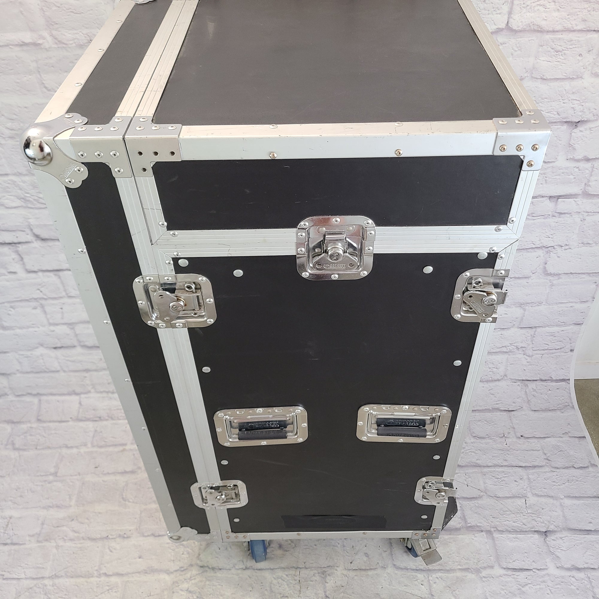 Odyssey 18U Rack Case with Slant Mixer Top