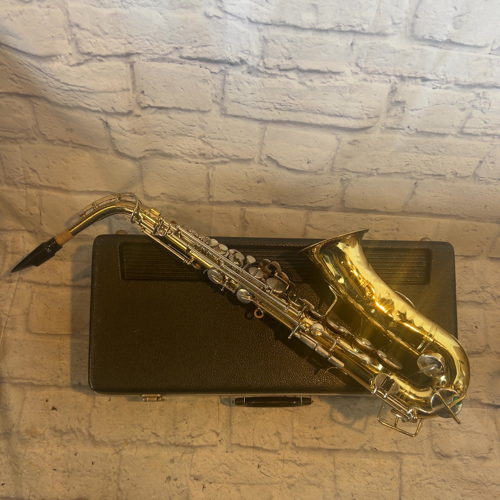 Buescher Aristocrat Alto Saxophone with Case Saxophones